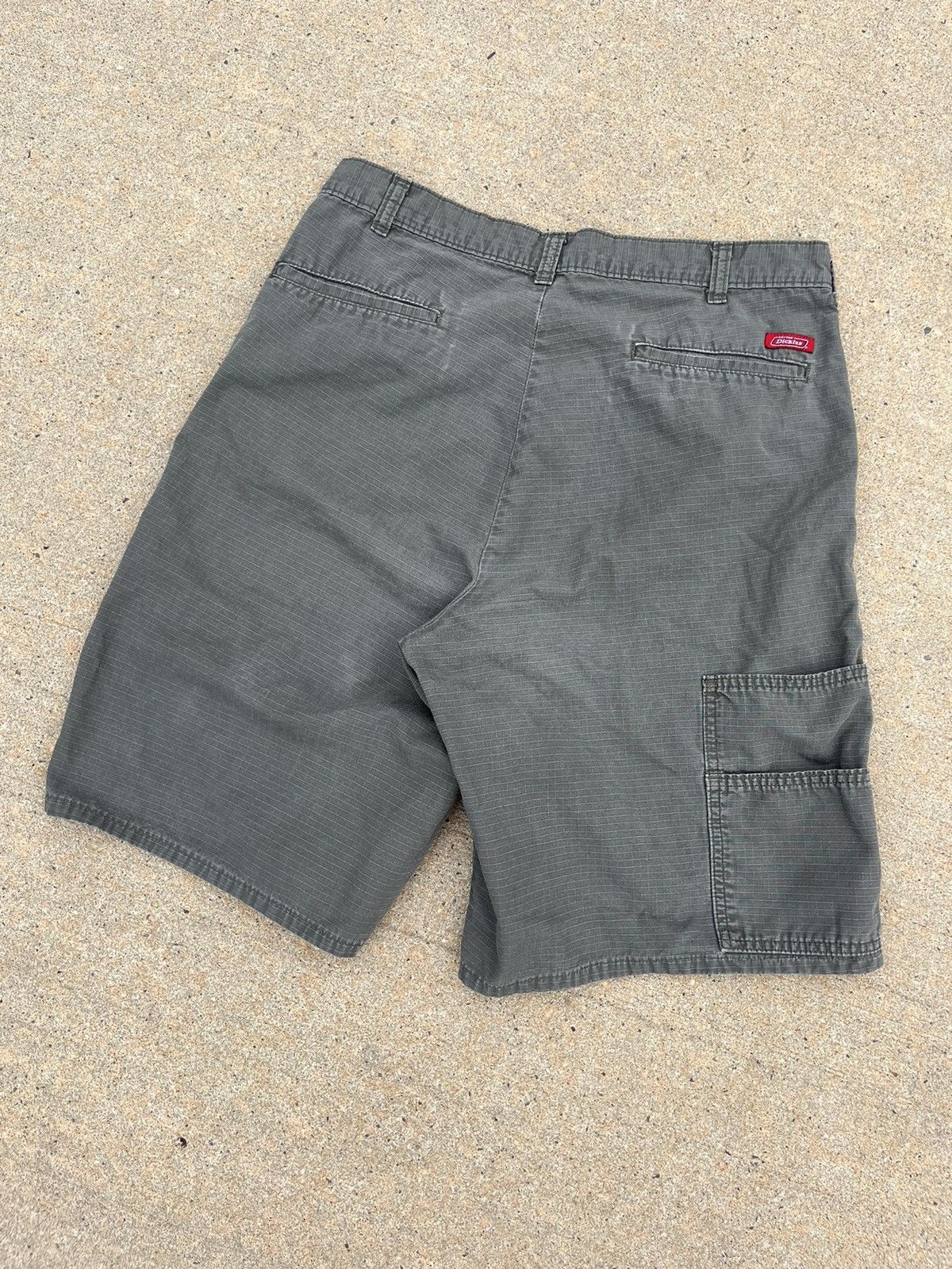 Dickies VINTAGE DICKIES GENUINE WORK LOOSE FIT SHORTS Size US 32 / EU 48 - 1 Thumbnail