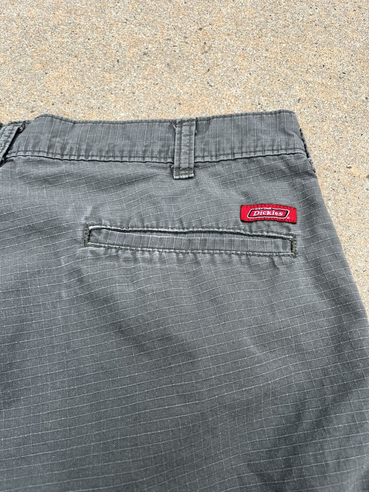 Dickies VINTAGE DICKIES GENUINE WORK LOOSE FIT SHORTS Size US 32 / EU 48 - 5 Thumbnail