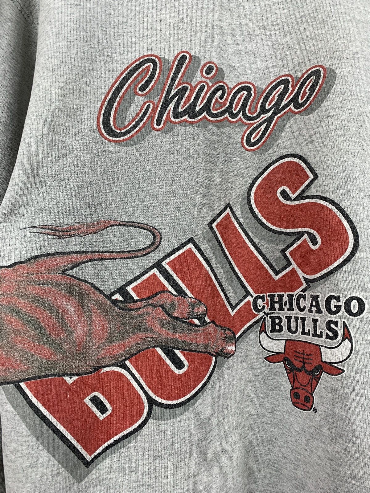 NBA 90s Vintage Chicago Bulls NBA Sweatshirt Size US XL / EU 56 / 4 - 15 Thumbnail