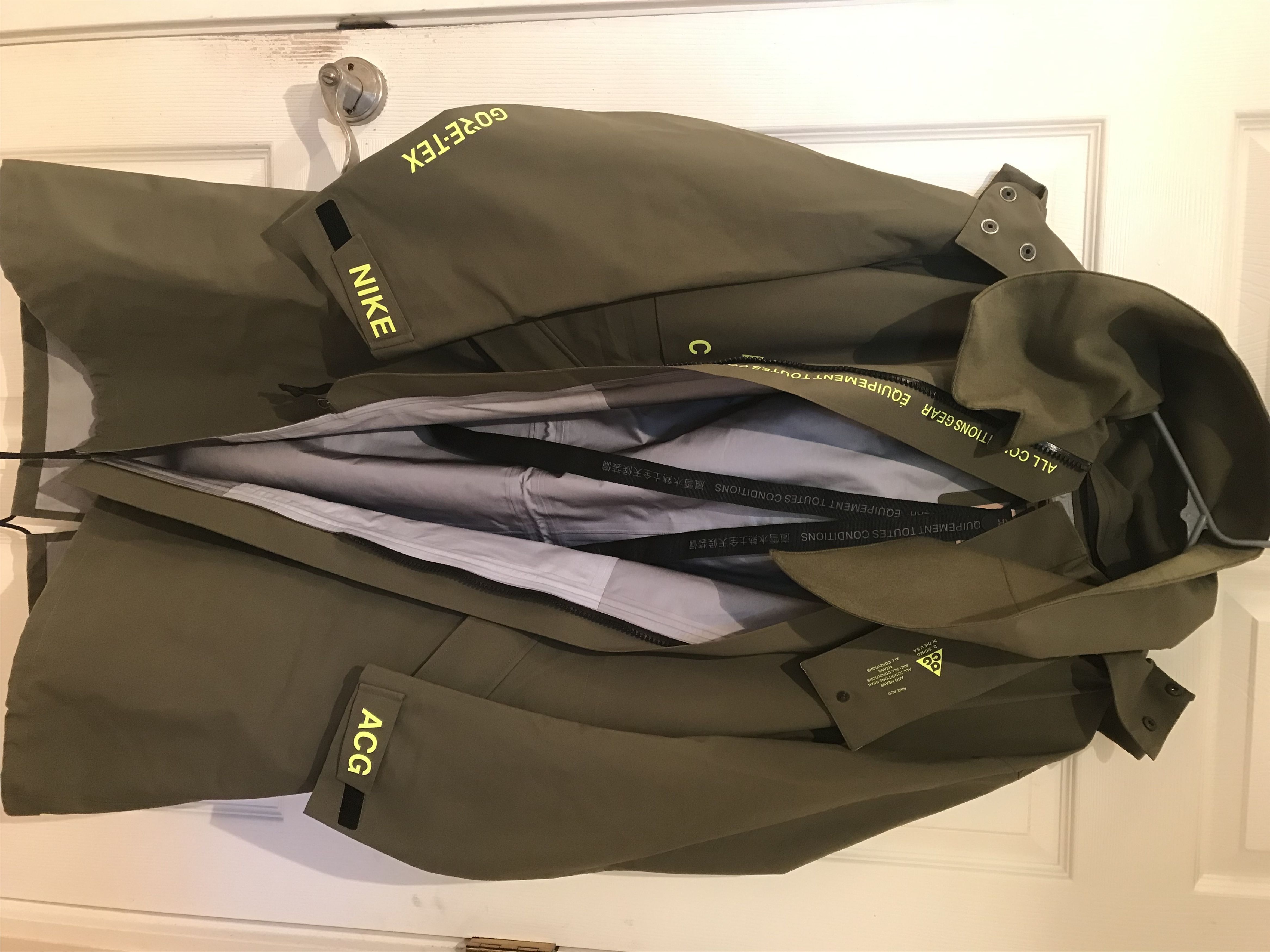 Pre-owned Nike Lab Acg Gore-tex Parka Raincoat Aq3516-395 In Black