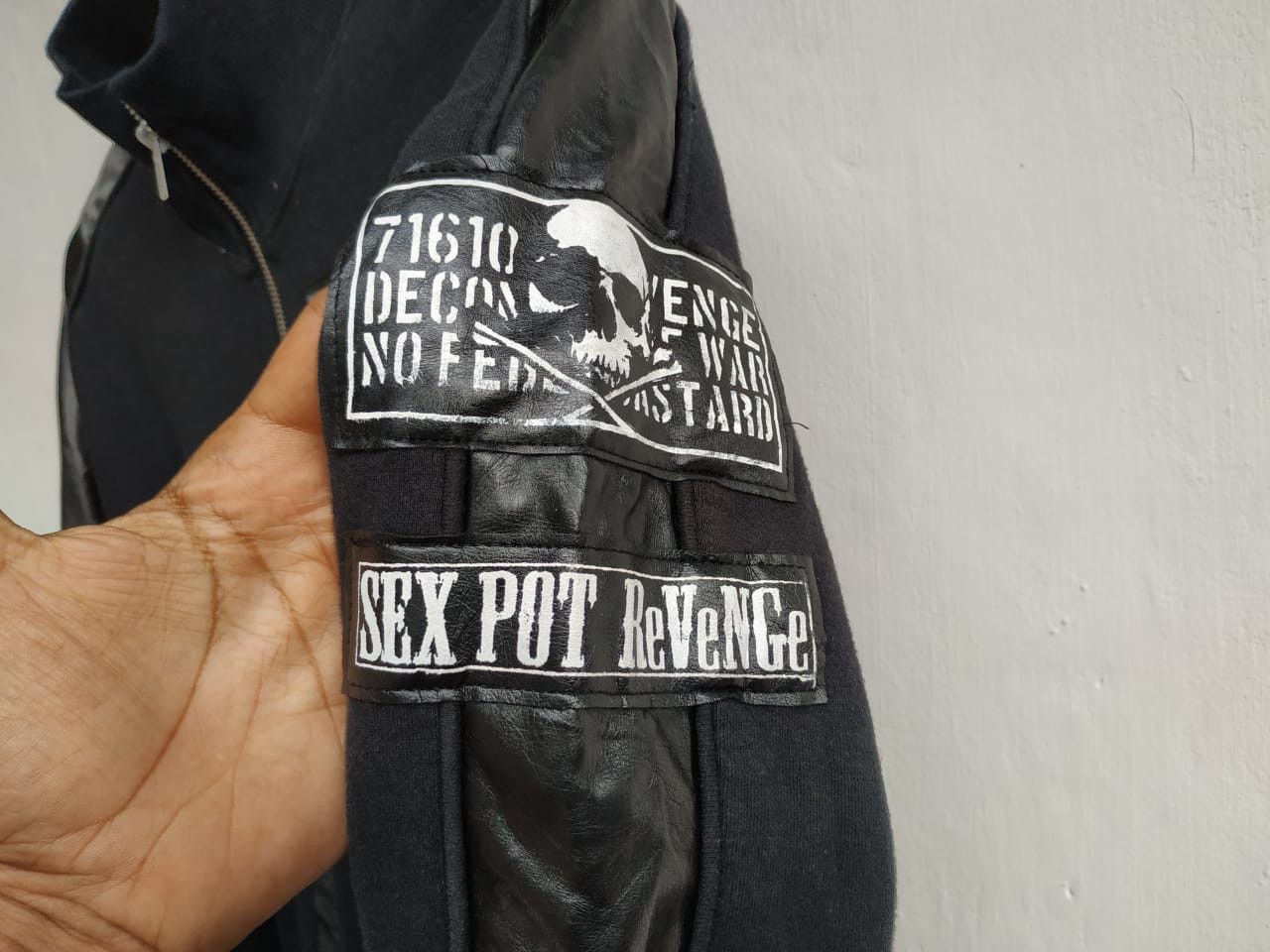 Japanese Brand Sexpot Revenge Skull Tracktop Size US M / EU 48-50 / 2 - 3 Thumbnail