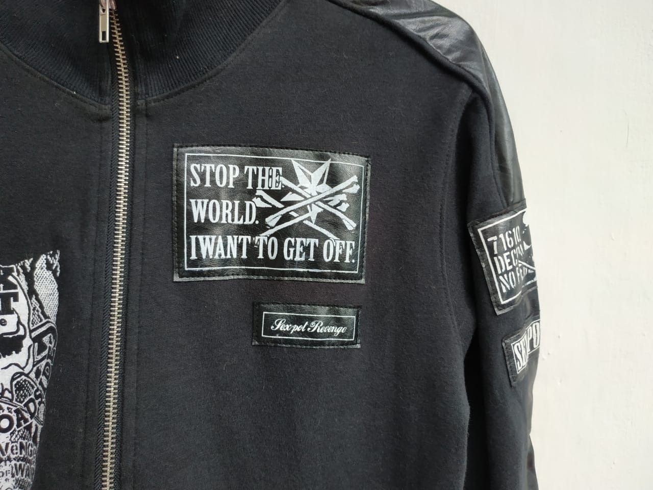 Japanese Brand Sexpot Revenge Skull Tracktop Size US M / EU 48-50 / 2 - 4 Thumbnail