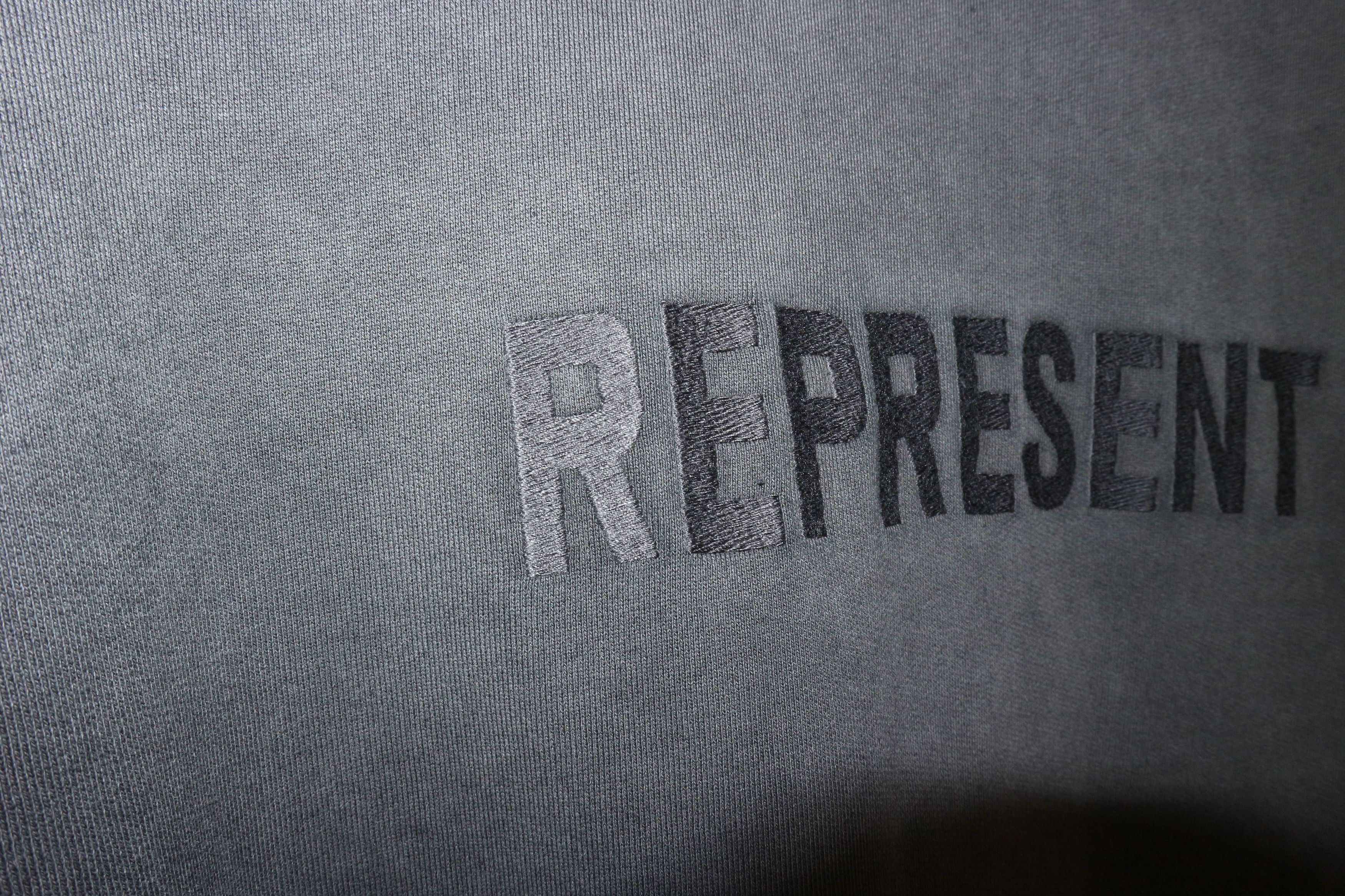 Represent Clo. Embroidered logo hoodie Size US L / EU 52-54 / 3 - 8 Thumbnail