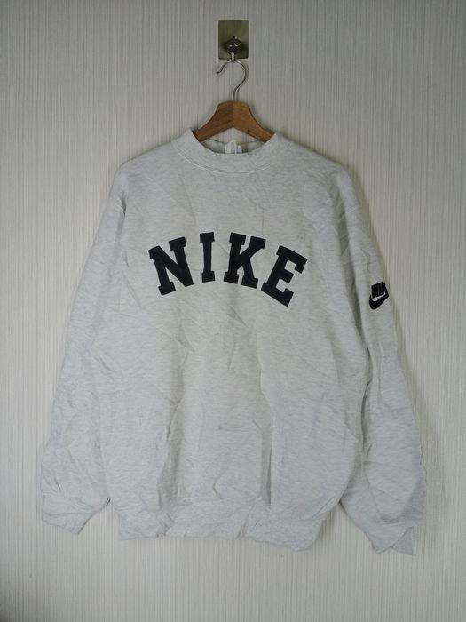 Nike discount spellout logo