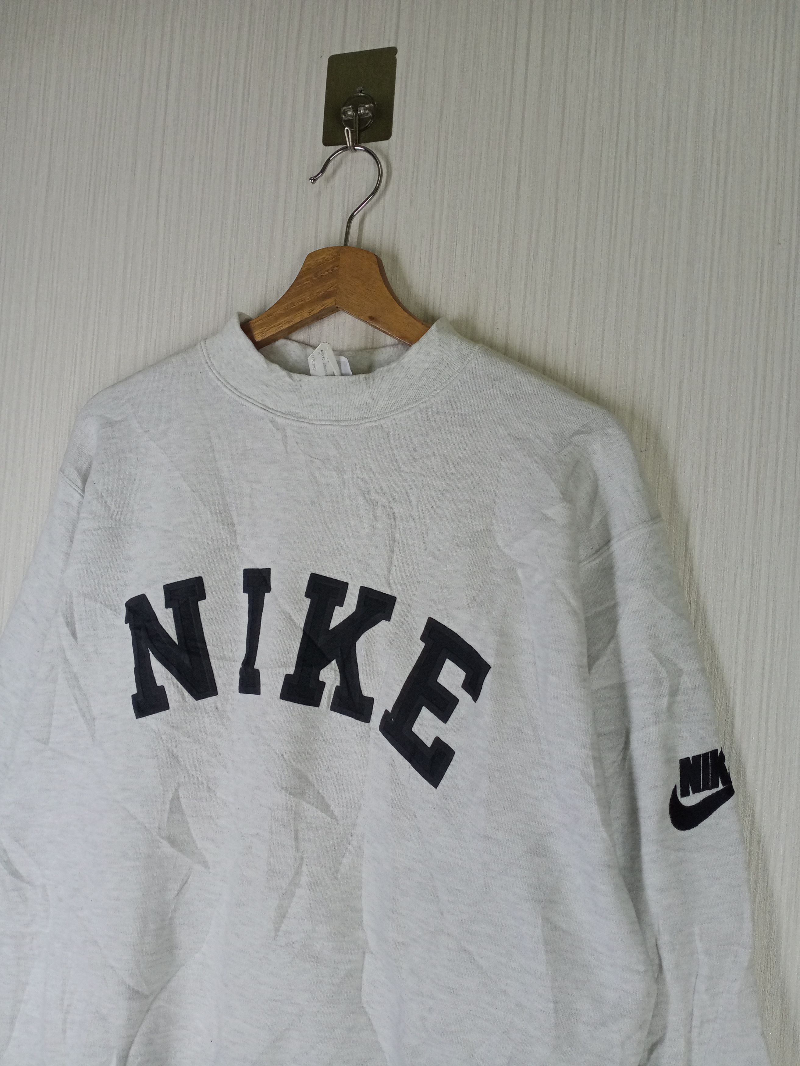 Nike Vintage Nike Spellout Big Logo Sweatshirt Size US L / EU 52-54 / 3 - 1 Thumbnail