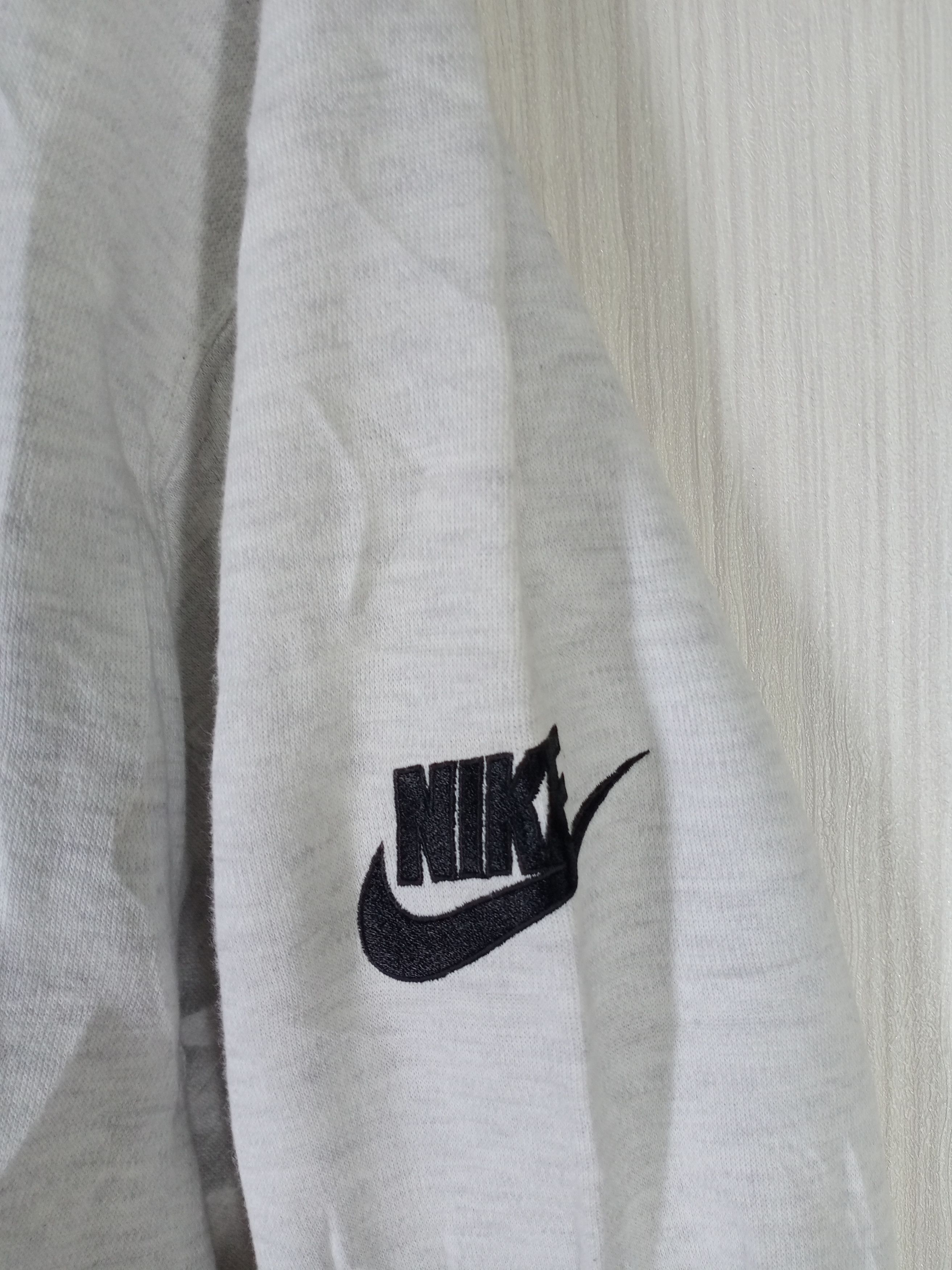 Nike Vintage Nike Spellout Big Logo Sweatshirt Size US L / EU 52-54 / 3 - 4 Thumbnail
