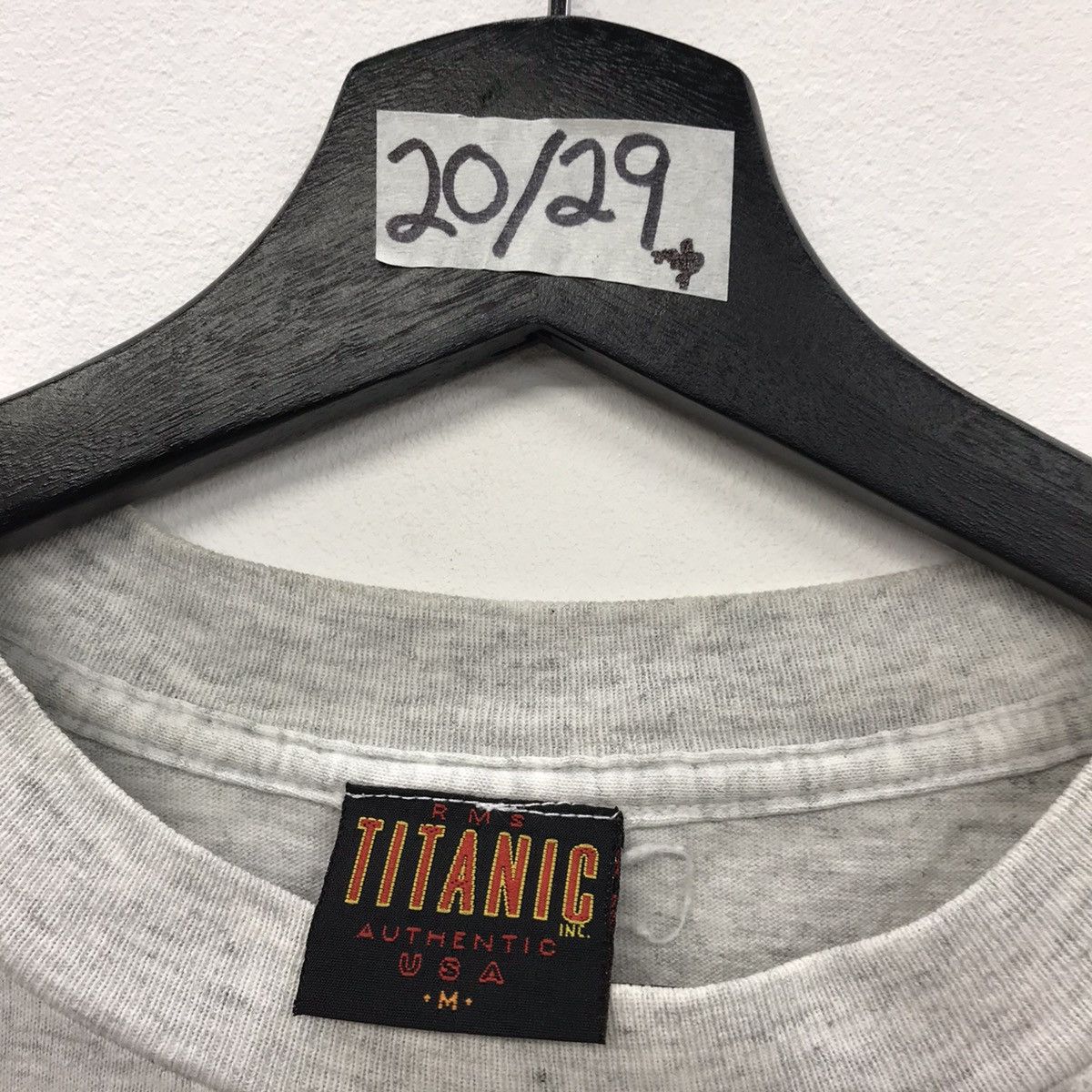 Vintage Rare!! Vintage Titanic Movie Ticket Graphic Tee Size US M / EU 48-50 / 2 - 11 Thumbnail