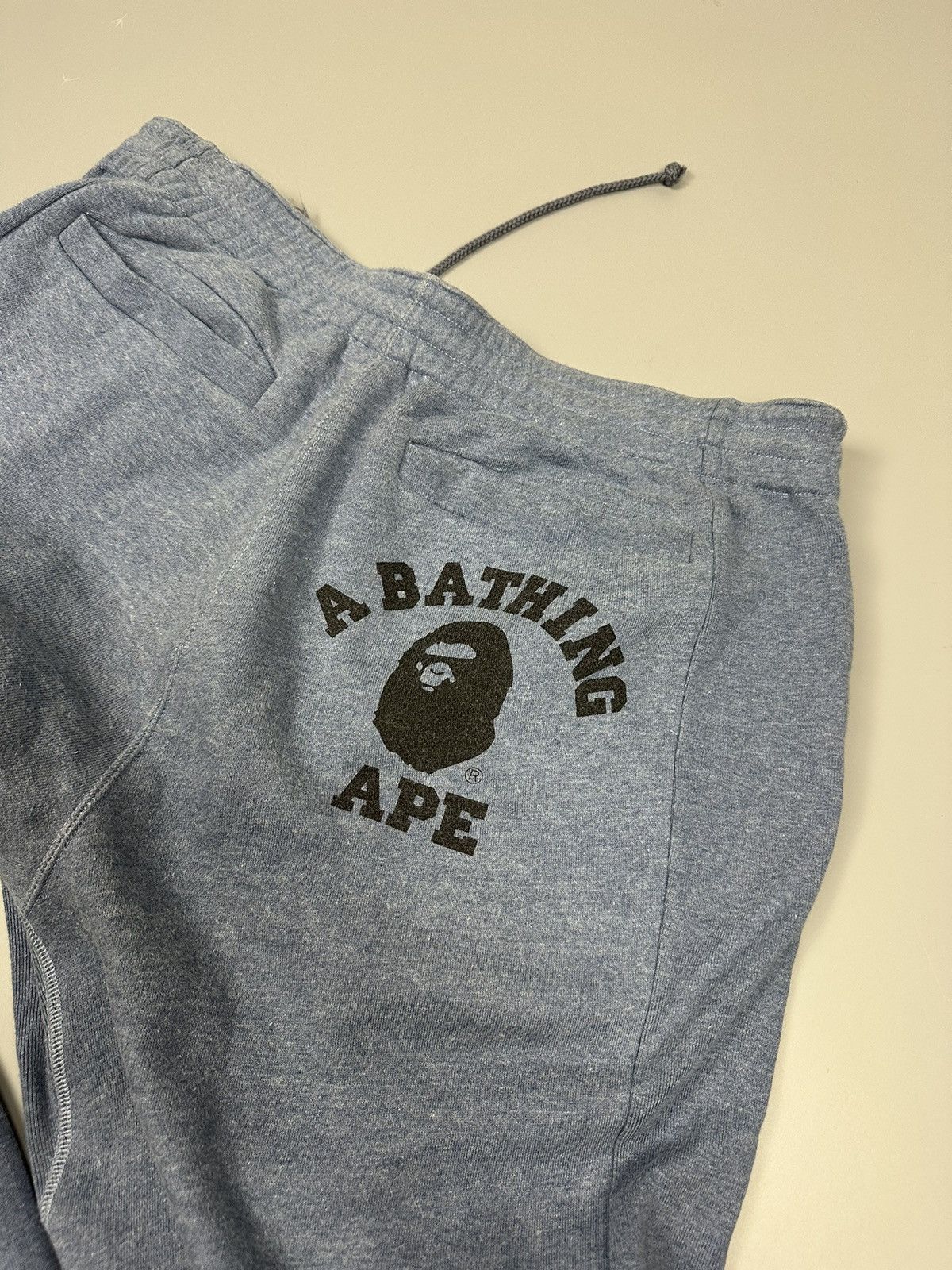 COLLEGE SWEAT PANTS