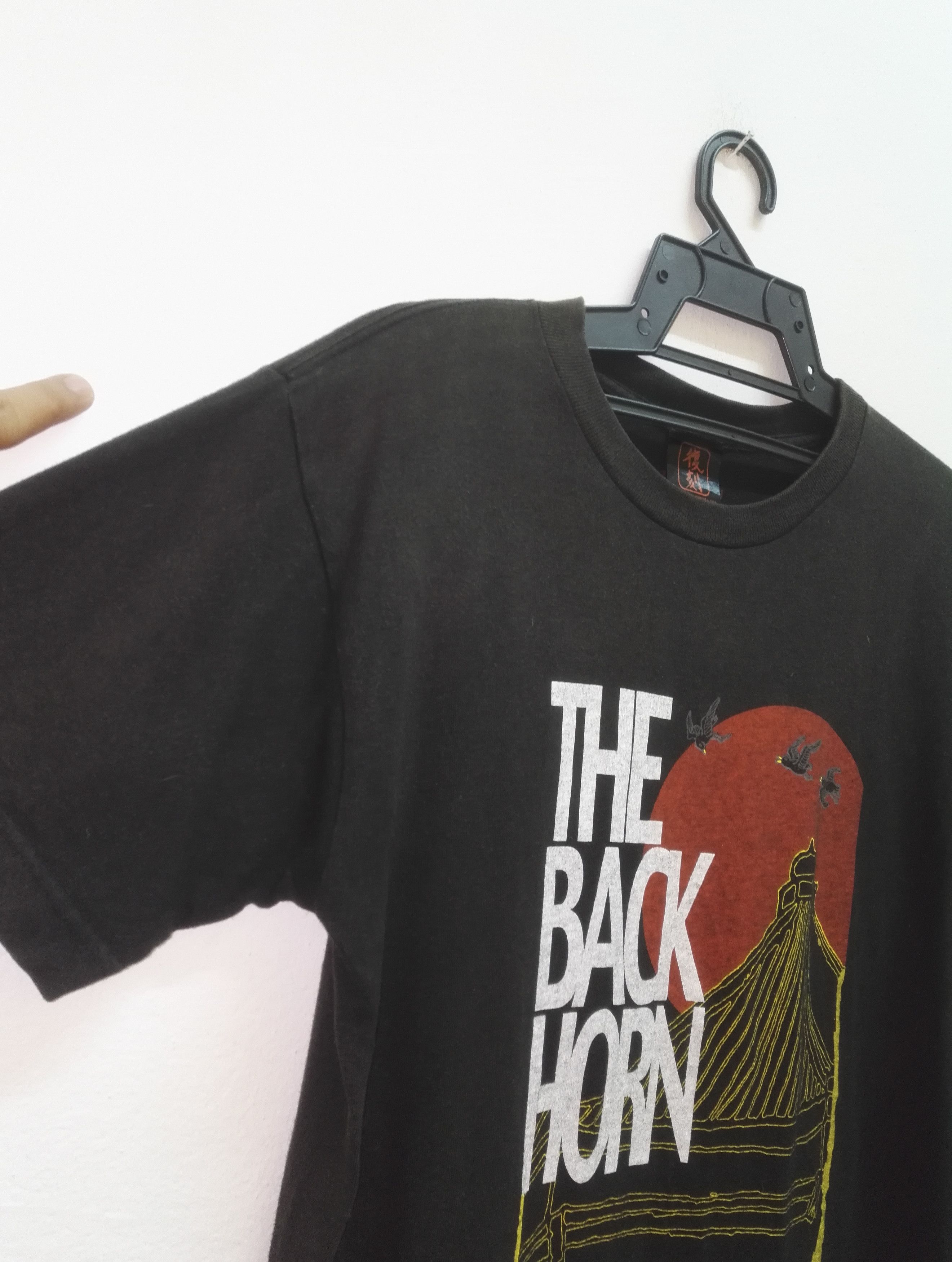 Band Tees Vintage The Back Horn Band Japan tee (c34) Size US S / EU 44-46 / 1 - 3 Thumbnail