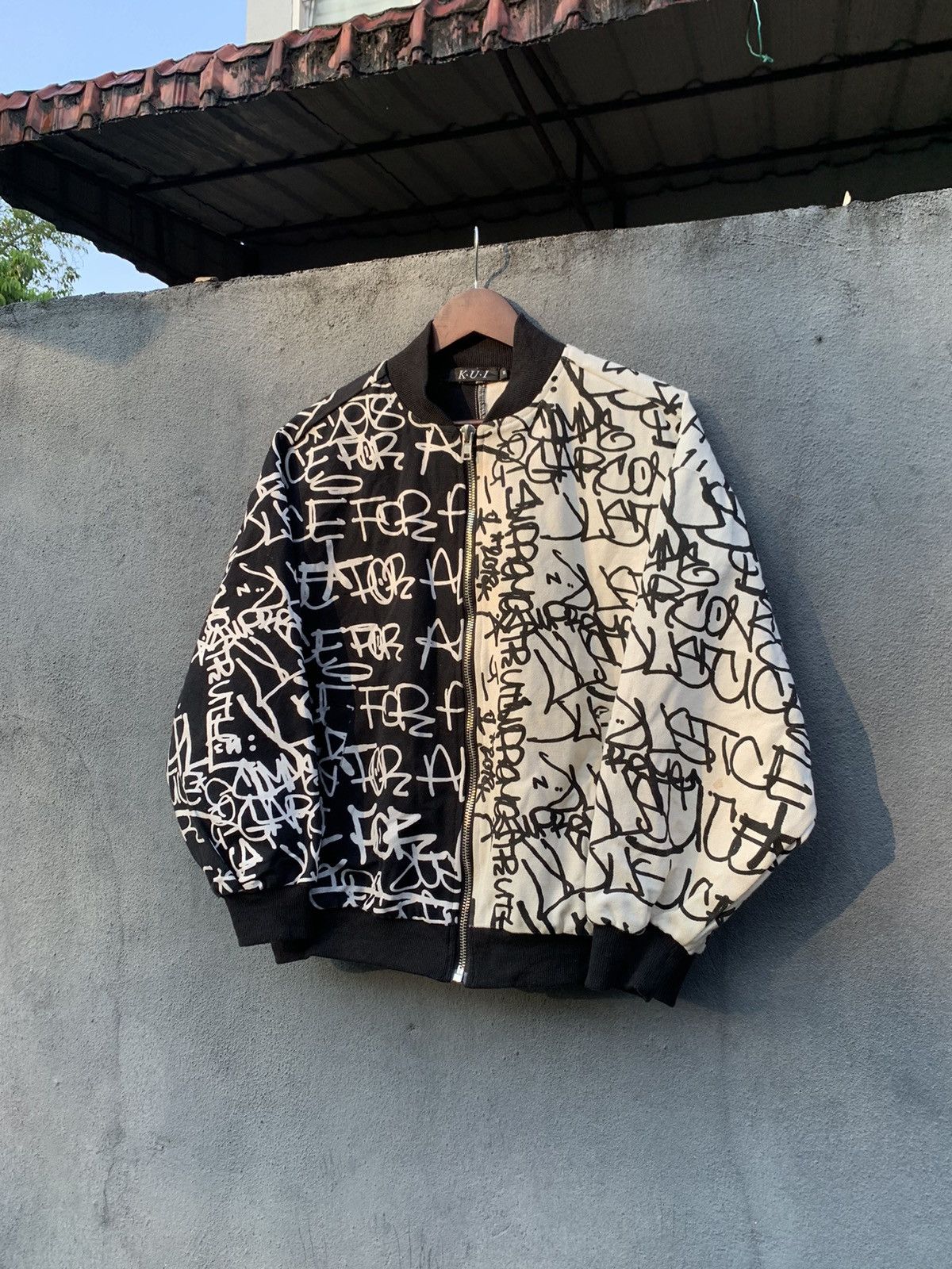 Japanese Brand Japanese Brand Beautiful Art tee Bomber Jacket By KUI(woman) Size US S / EU 44-46 / 1 - 1 Thumbnail