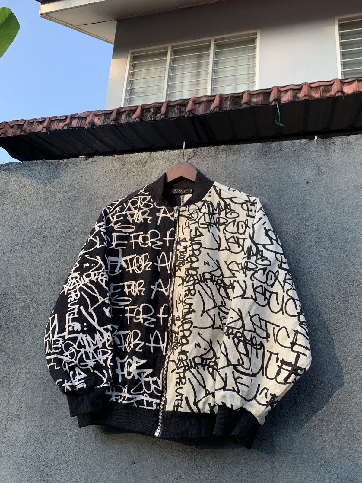 Japanese Brand Japanese Brand Beautiful Art tee Bomber Jacket By KUI(woman) Size US S / EU 44-46 / 1 - 5 Thumbnail