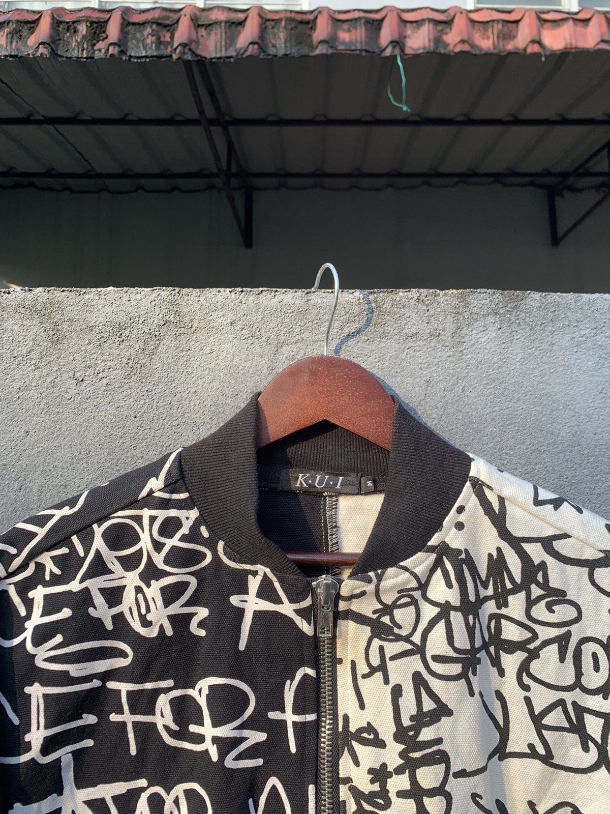 Japanese Brand Japanese Brand Beautiful Art tee Bomber Jacket By KUI(woman) Size US S / EU 44-46 / 1 - 9 Thumbnail