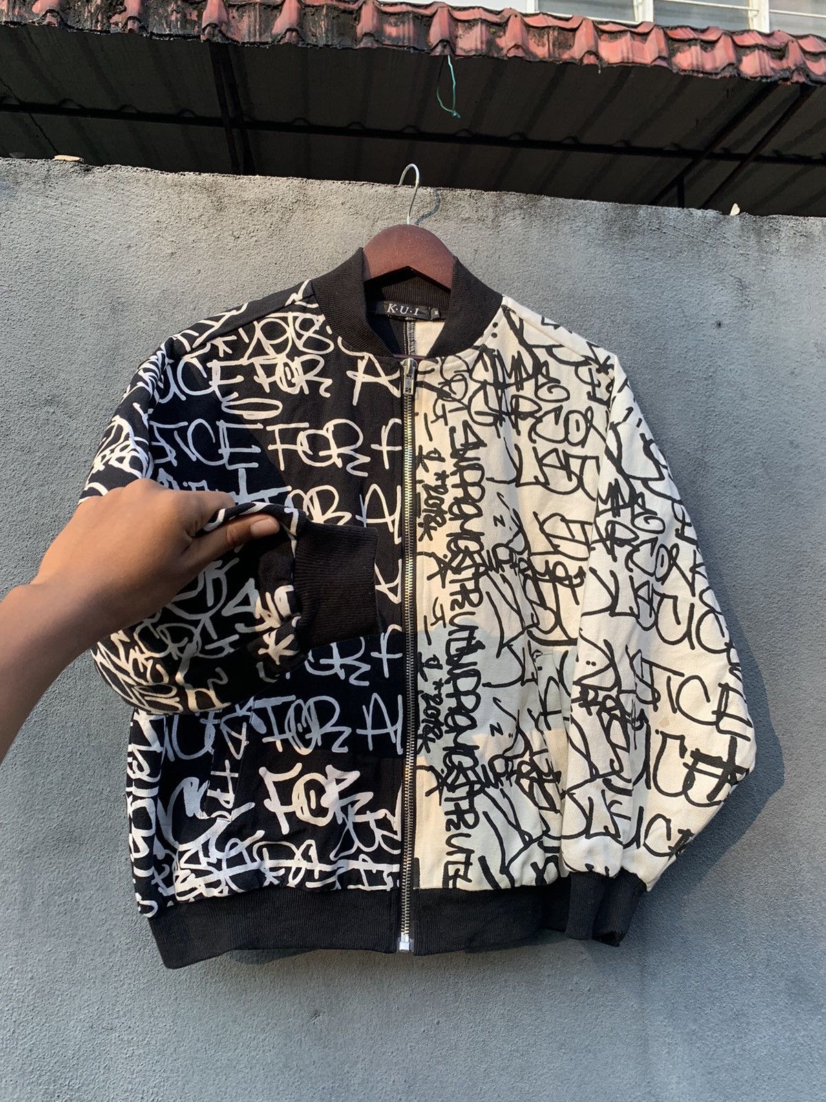 Japanese Brand Japanese Brand Beautiful Art tee Bomber Jacket By KUI(woman) Size US S / EU 44-46 / 1 - 3 Thumbnail