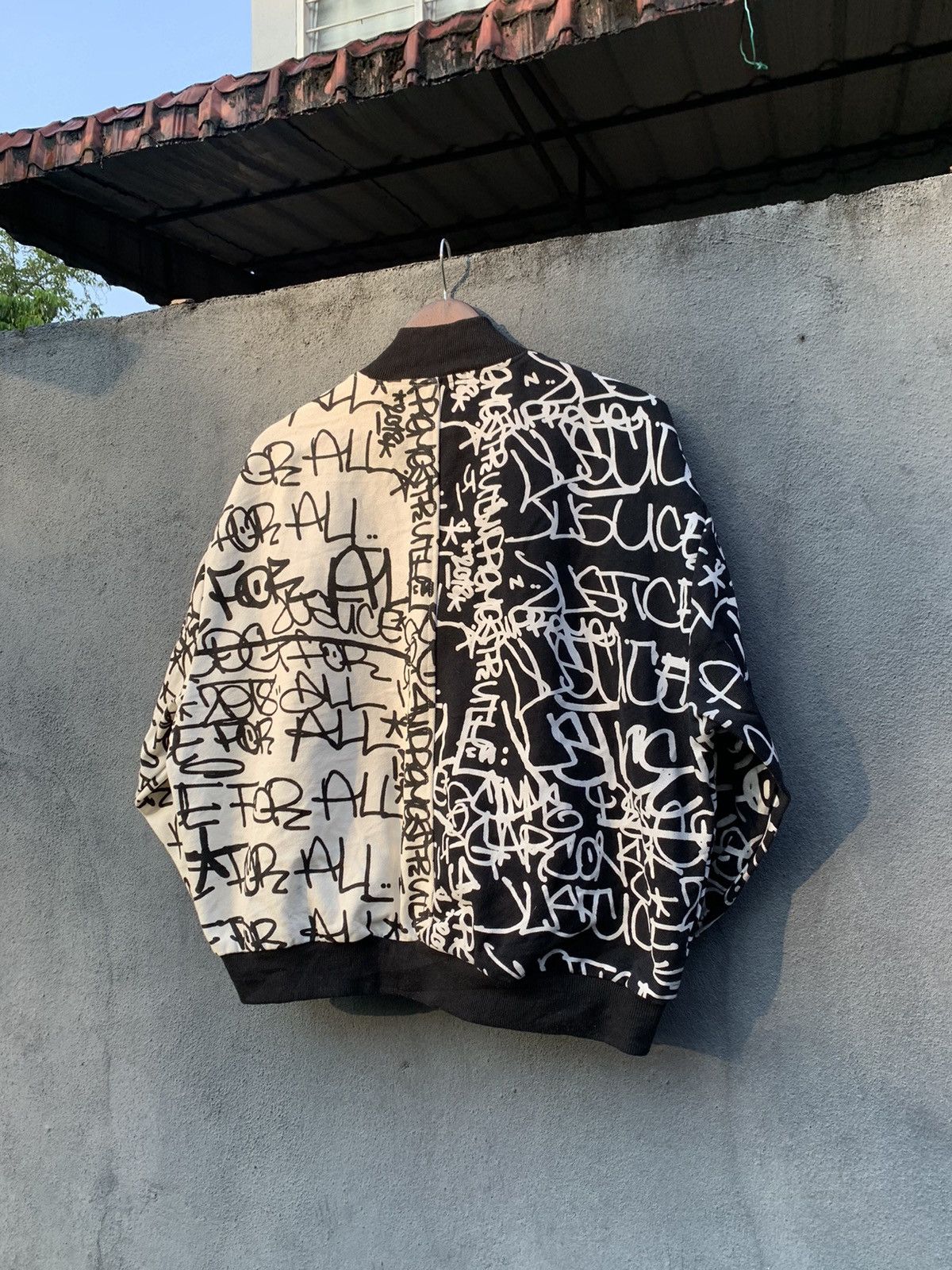 Japanese Brand Japanese Brand Beautiful Art tee Bomber Jacket By KUI(woman) Size US S / EU 44-46 / 1 - 7 Thumbnail