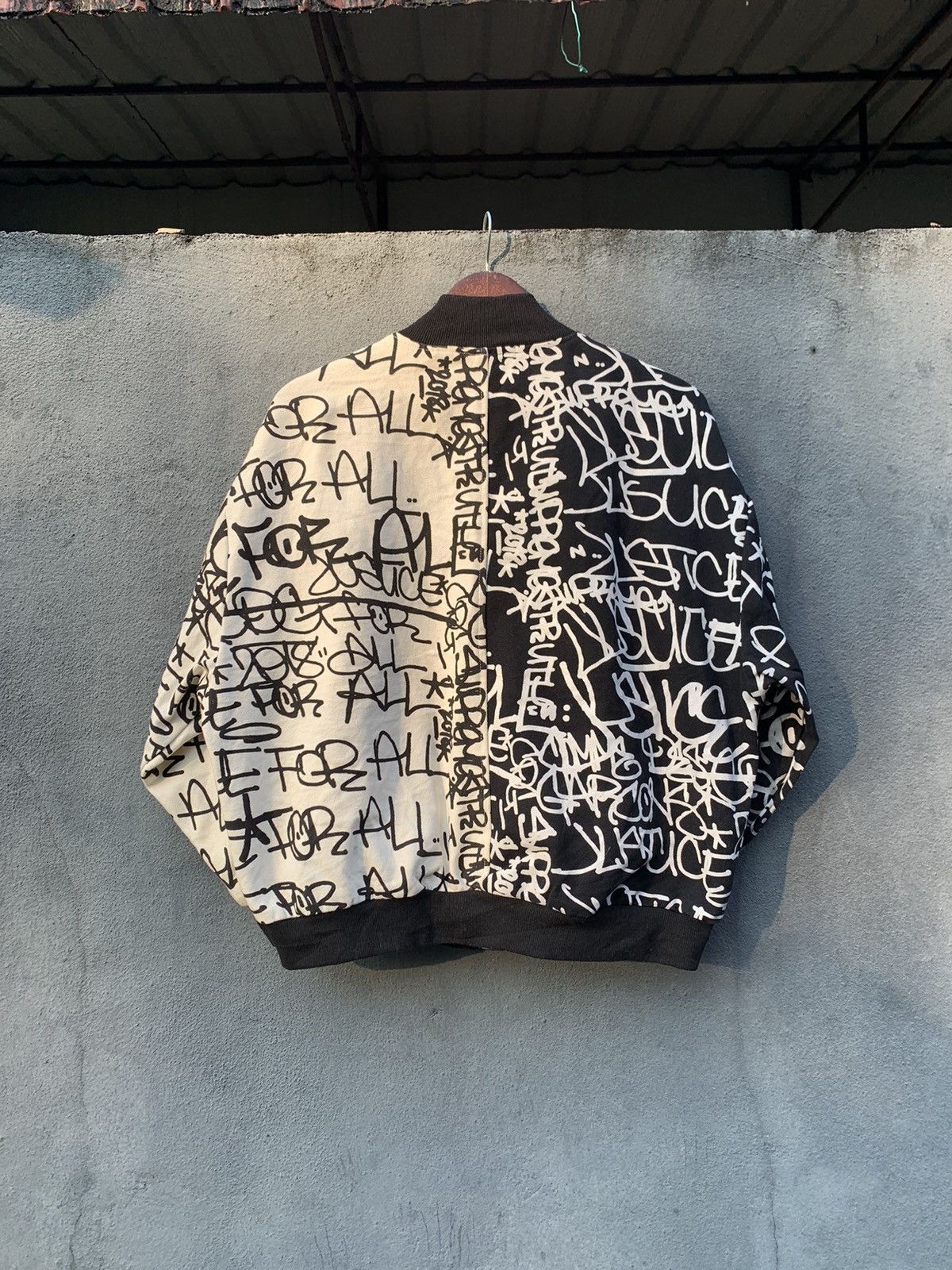 Japanese Brand Japanese Brand Beautiful Art tee Bomber Jacket By KUI(woman) Size US S / EU 44-46 / 1 - 8 Thumbnail