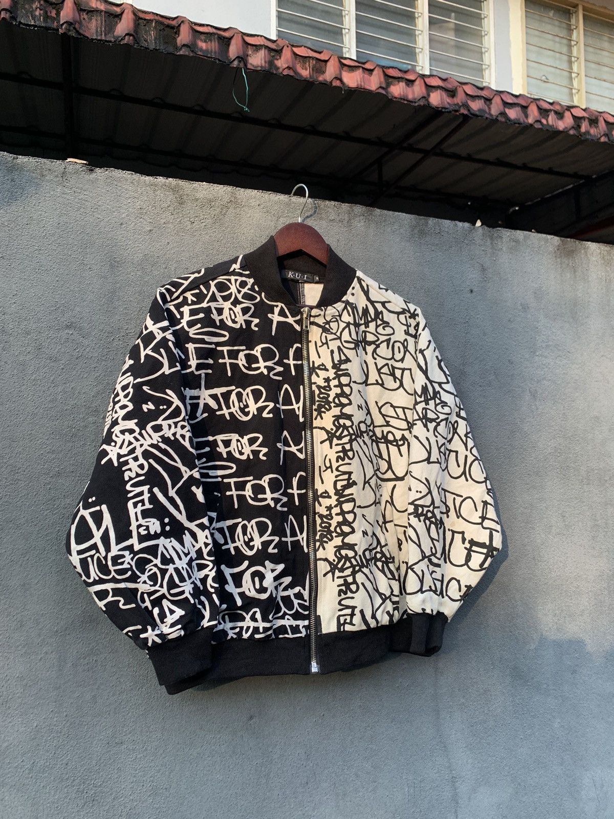 Japanese Brand Japanese Brand Beautiful Art tee Bomber Jacket By KUI(woman) Size US S / EU 44-46 / 1 - 4 Thumbnail