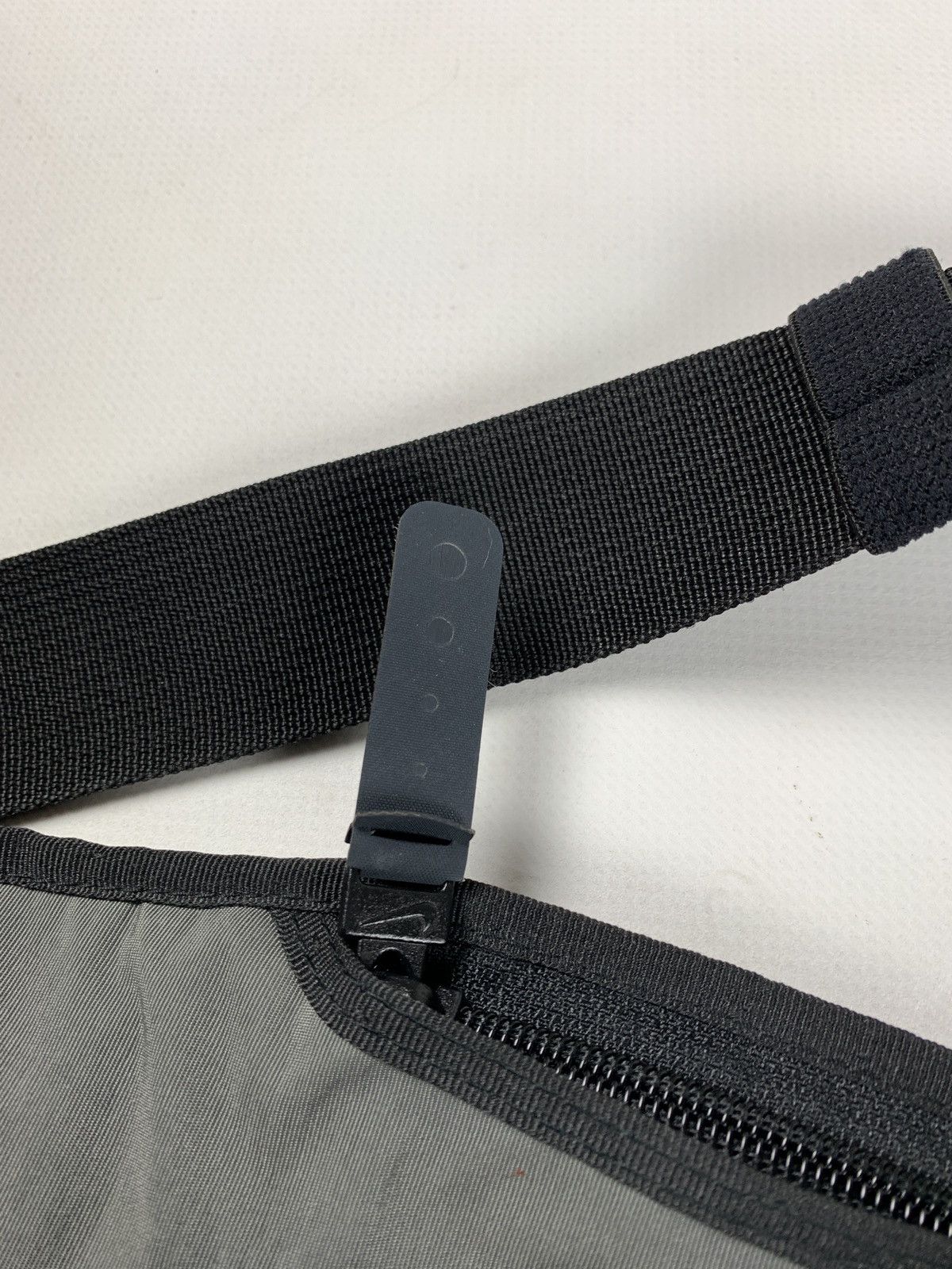 Nike Vintage Nike Hybrid Running Belt Bag Size ONE SIZE - 12 Thumbnail