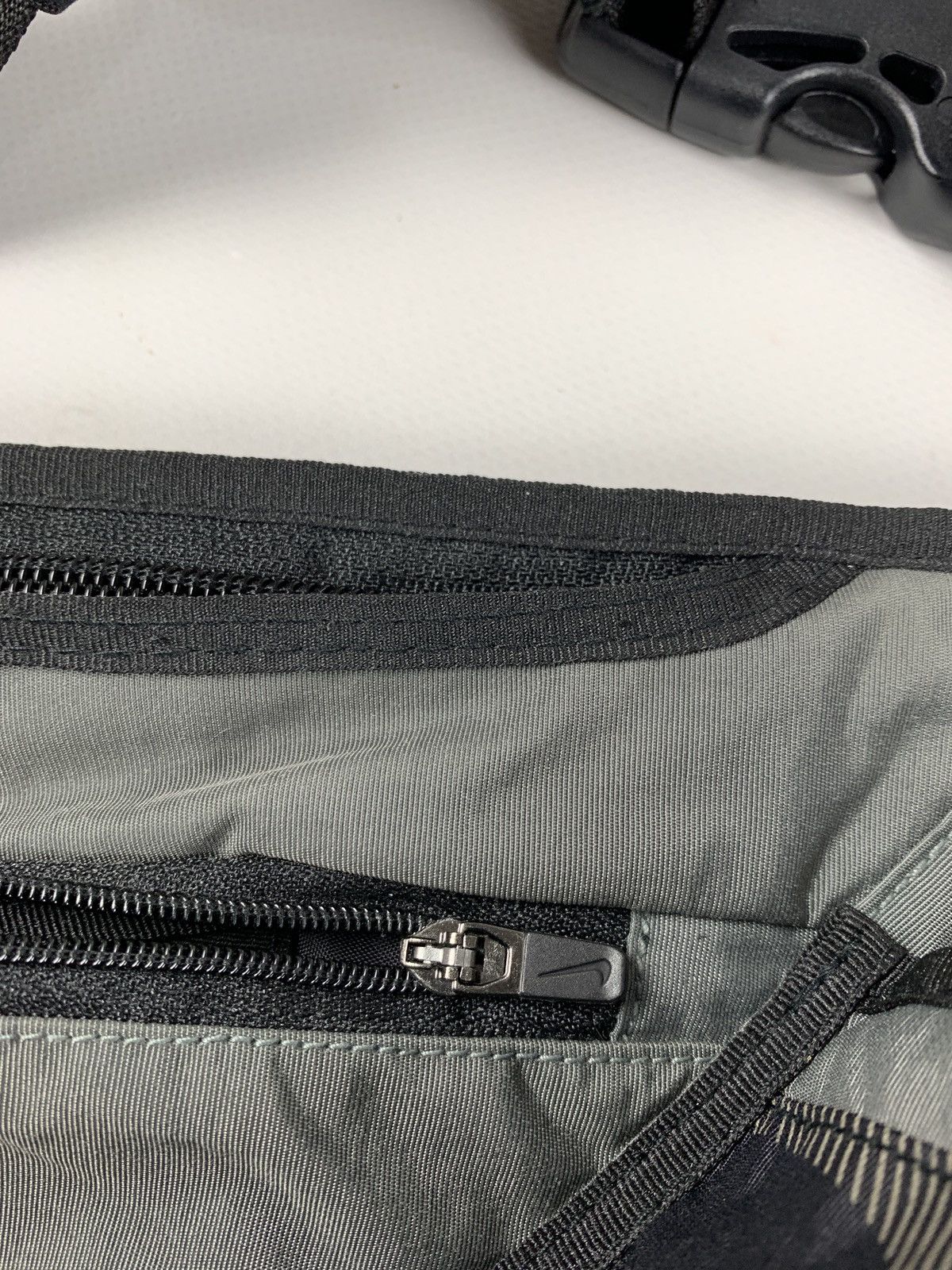 Nike Vintage Nike Hybrid Running Belt Bag Size ONE SIZE - 11 Thumbnail