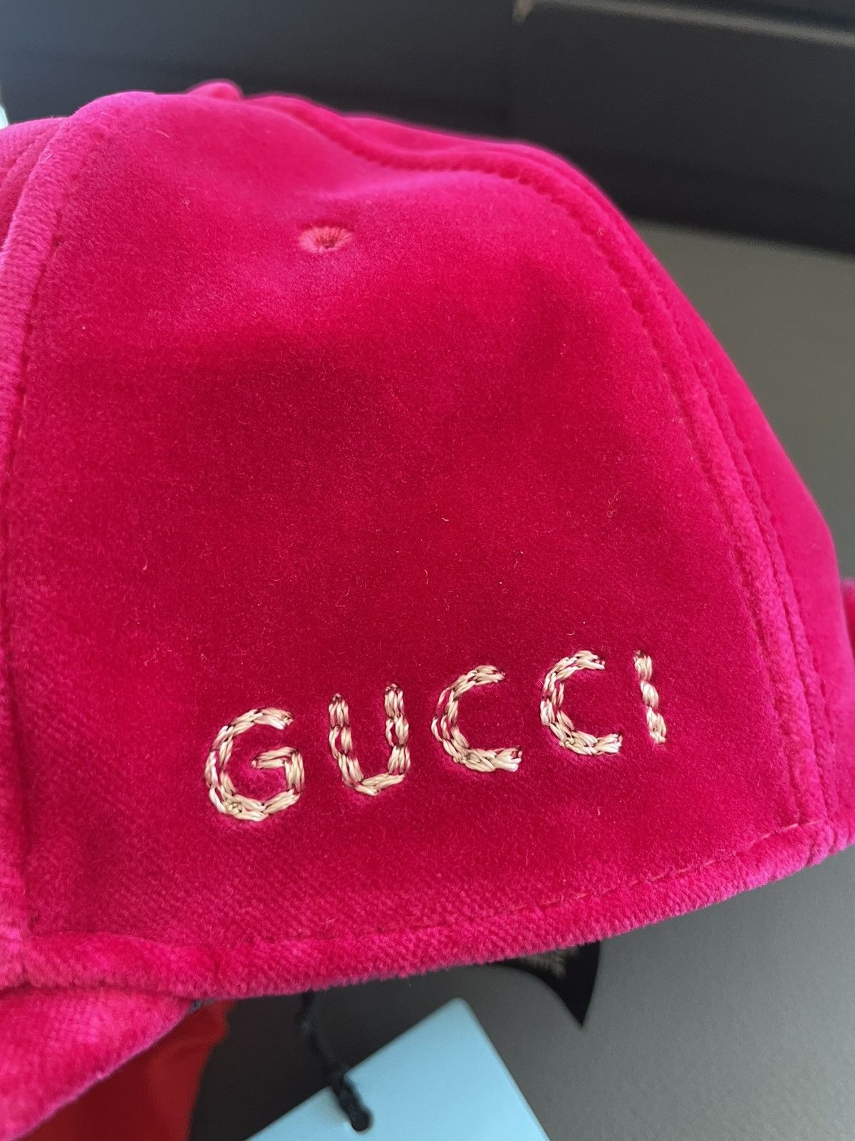 Gucci × New York Yankees Super Rare Brand NEW Runway Velvet Gucci x Yankees Logo Hat Size ONE SIZE - 4 Thumbnail