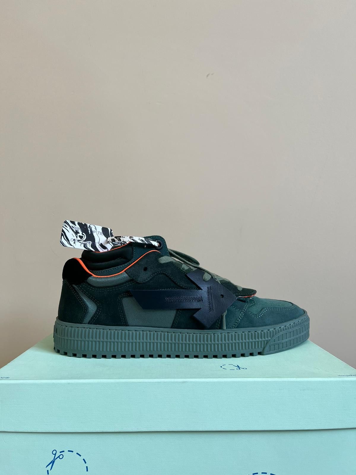 Pre-owned Off-white Off Court Low In Dark Green