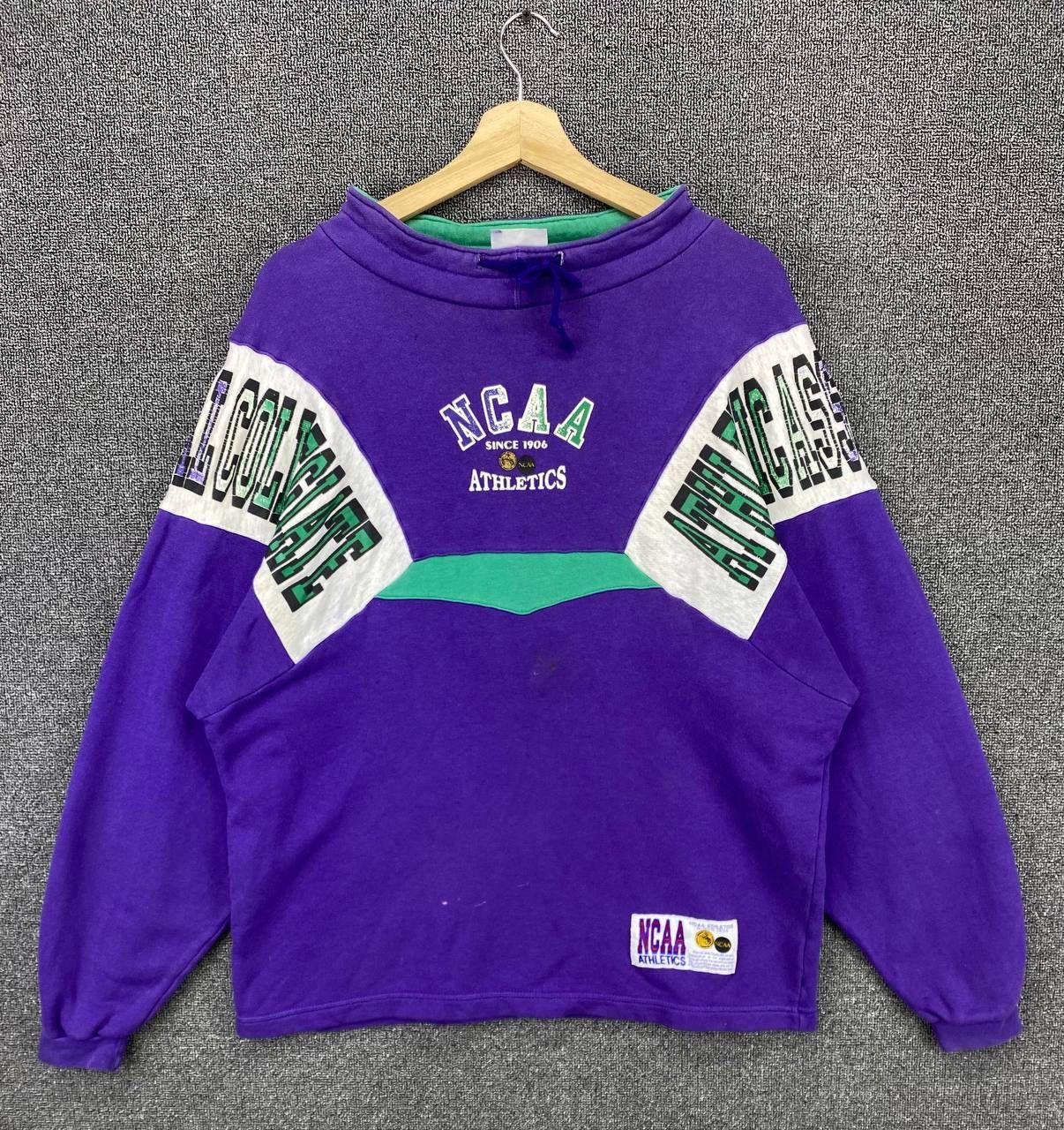 Descente Vintage Ncaa Athletics Collegiate By Descente Sweatshirts Size US M / EU 48-50 / 2 - 1 Thumbnail