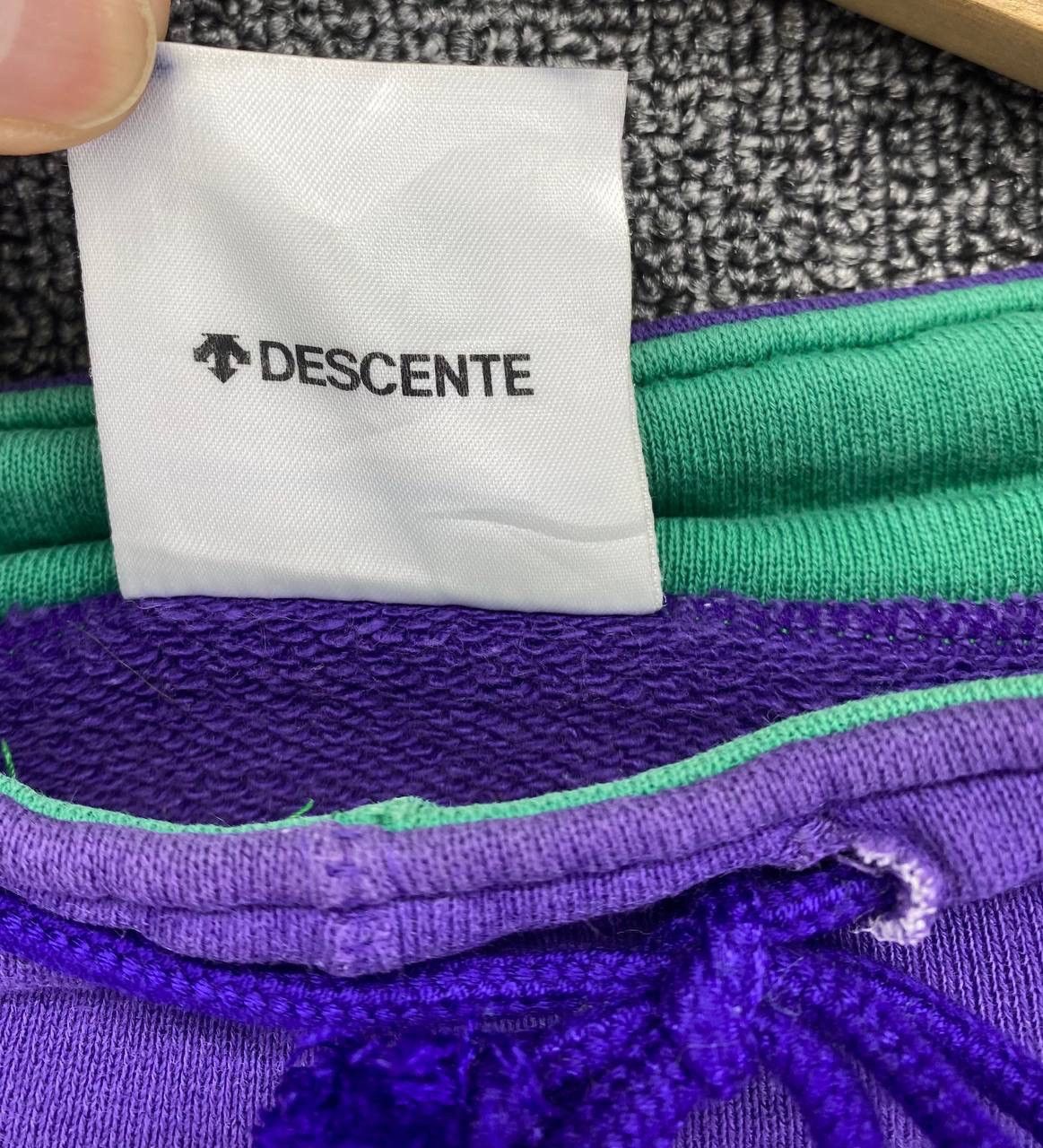 Descente Vintage Ncaa Athletics Collegiate By Descente Sweatshirts Size US M / EU 48-50 / 2 - 6 Thumbnail