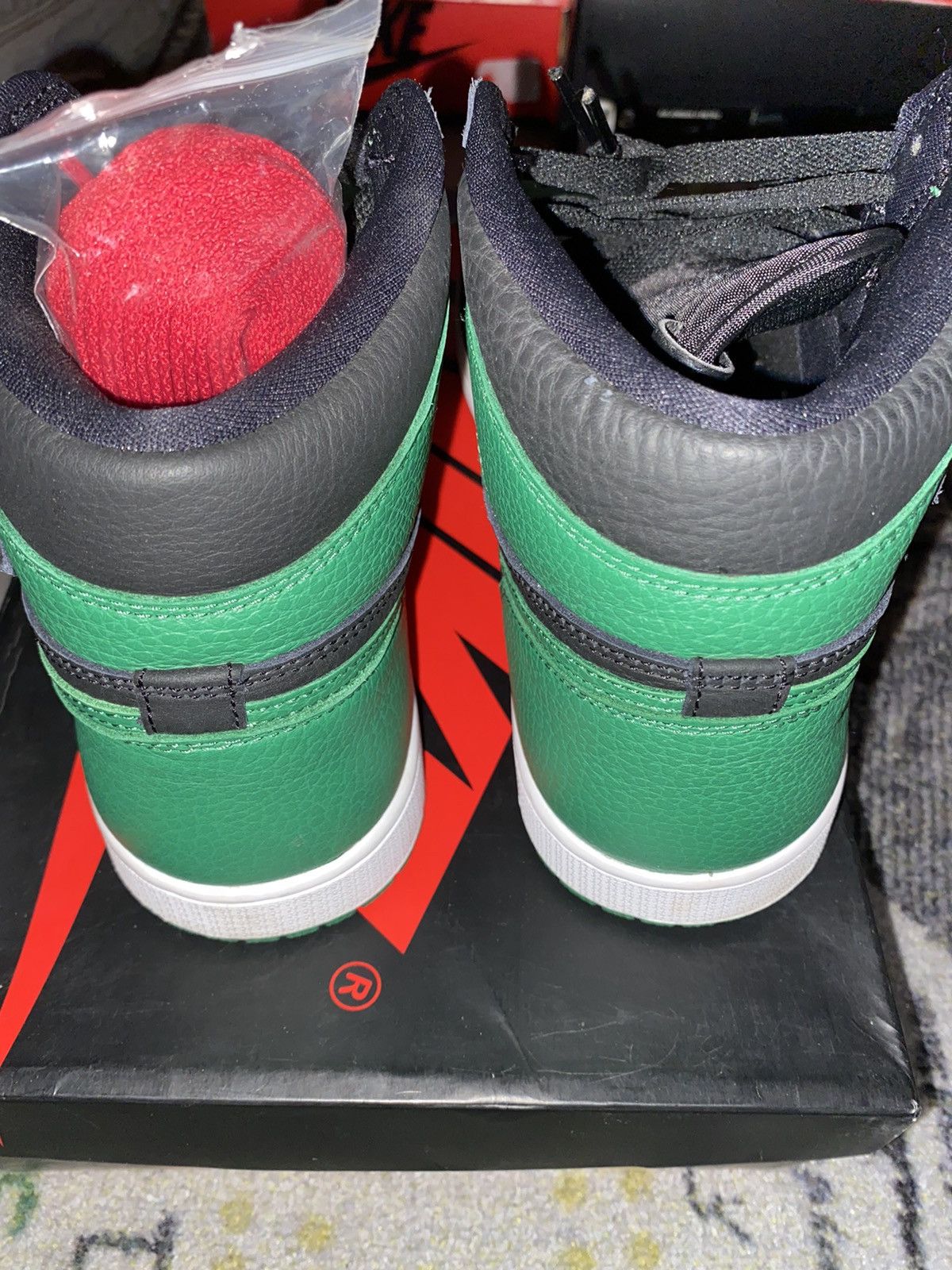 Jordan Brand × Nike Jordan 1 Retro High Pine Green Black Size US 10.5 / EU 43-44 - 5 Thumbnail