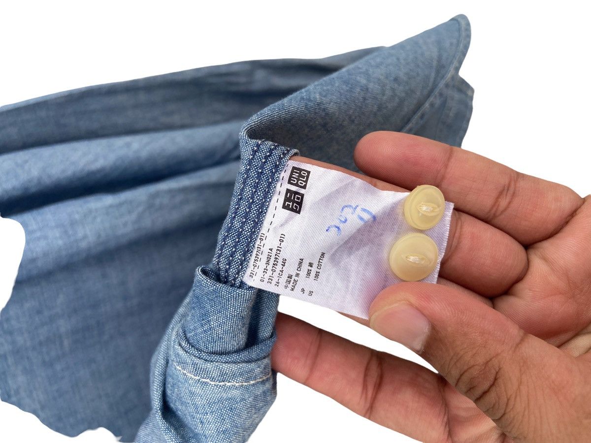 Uniqlo UNIQLO CHAMBRAY DENIM SHIRT Size US L / EU 52-54 / 3 - 5 Thumbnail