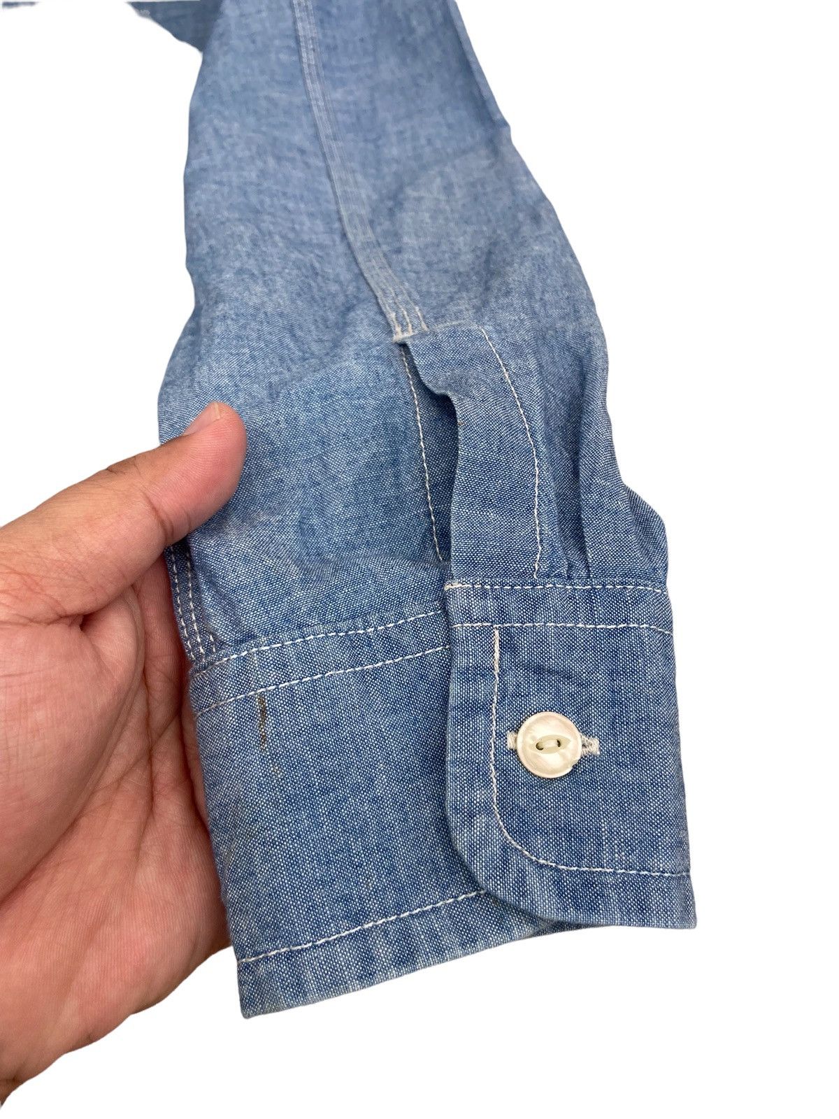 Uniqlo UNIQLO CHAMBRAY DENIM SHIRT Size US L / EU 52-54 / 3 - 6 Thumbnail