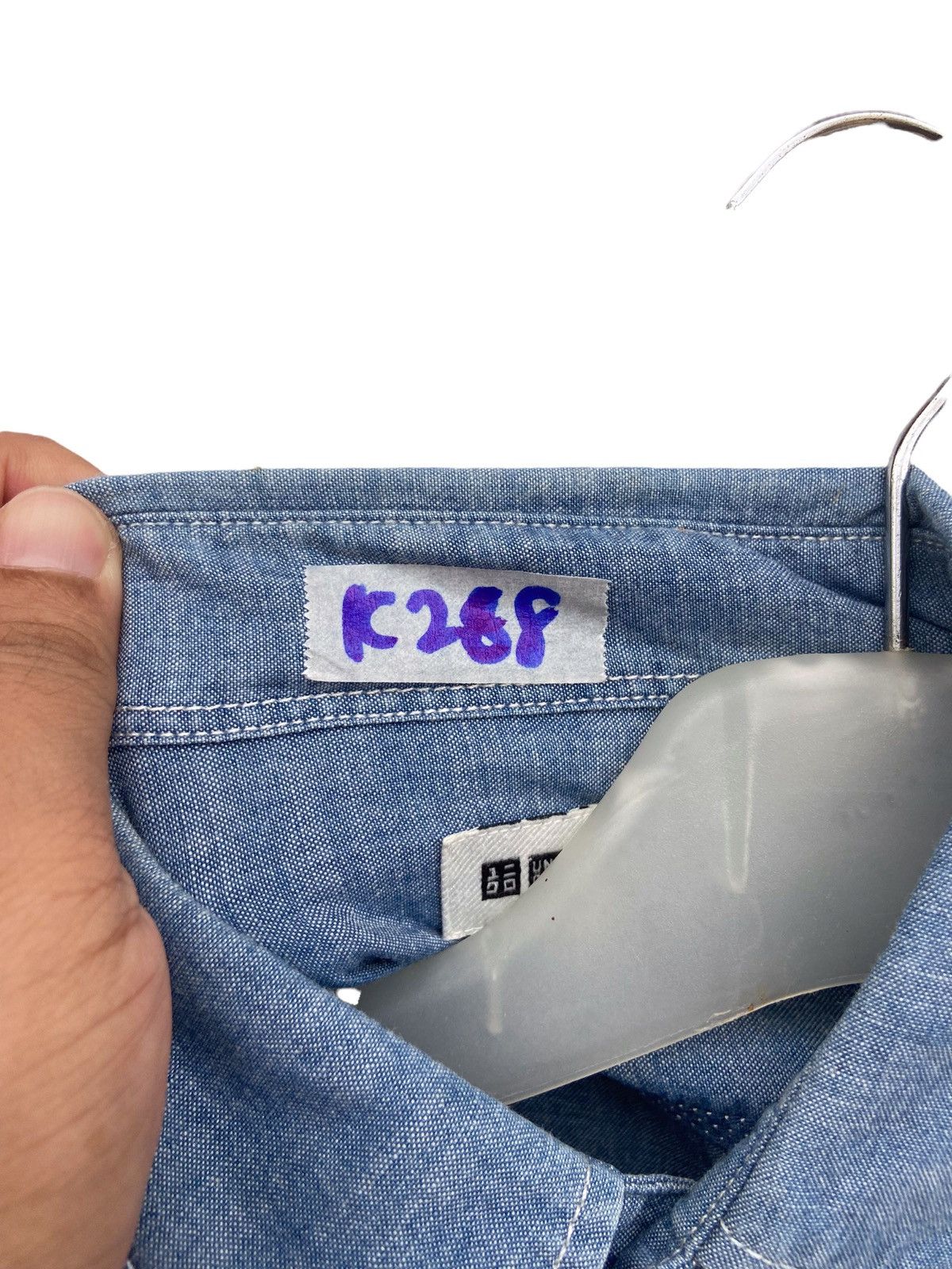 Uniqlo UNIQLO CHAMBRAY DENIM SHIRT Size US L / EU 52-54 / 3 - 3 Thumbnail