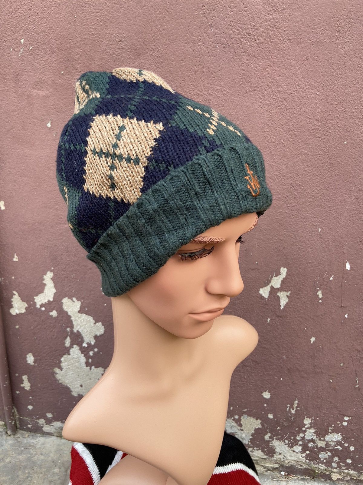 JW Anderson × Uniqlo J.W. Anderson Beanie Hat Size ONE SIZE - 1 Thumbnail