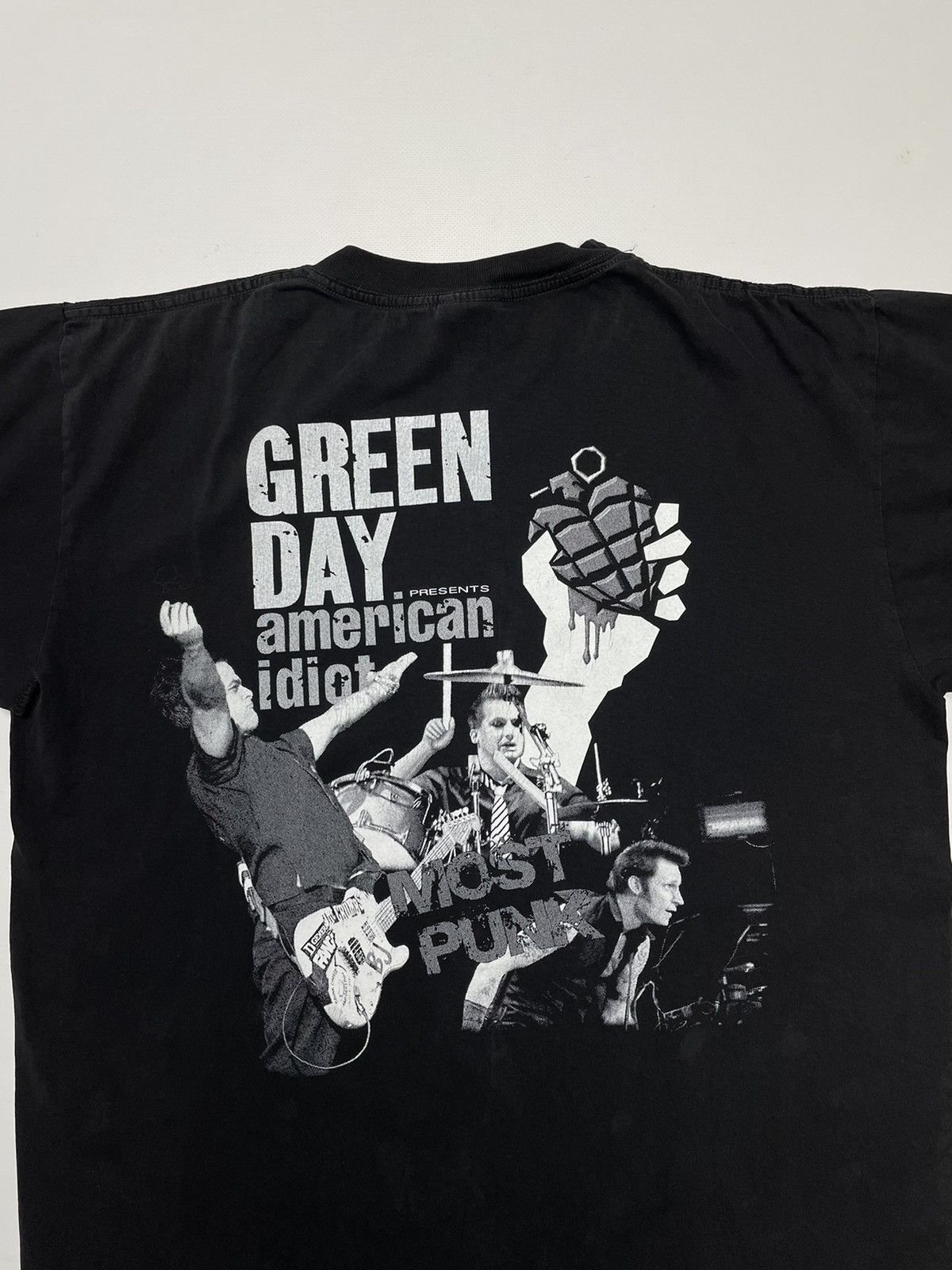 Band Tees × Vintage Vintage Y2K Green Day ‘American Idiot’ Band T-Shirt Size US L / EU 52-54 / 3 - 4 Thumbnail