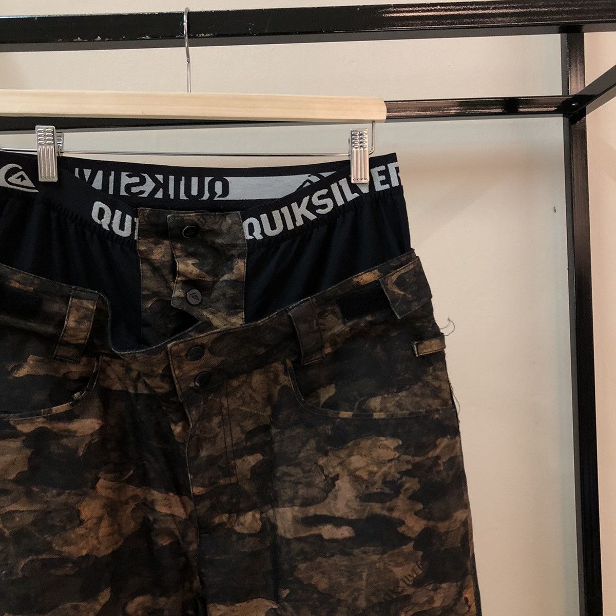 Japanese Brand VINTAGE QUICKSILVER SKI PANTS CAMO OVERPRINT Size US 30 / EU 46 - 5 Thumbnail