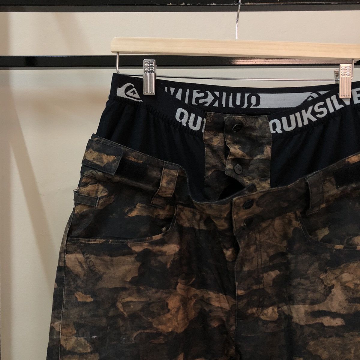 Japanese Brand VINTAGE QUICKSILVER SKI PANTS CAMO OVERPRINT Size US 30 / EU 46 - 6 Thumbnail