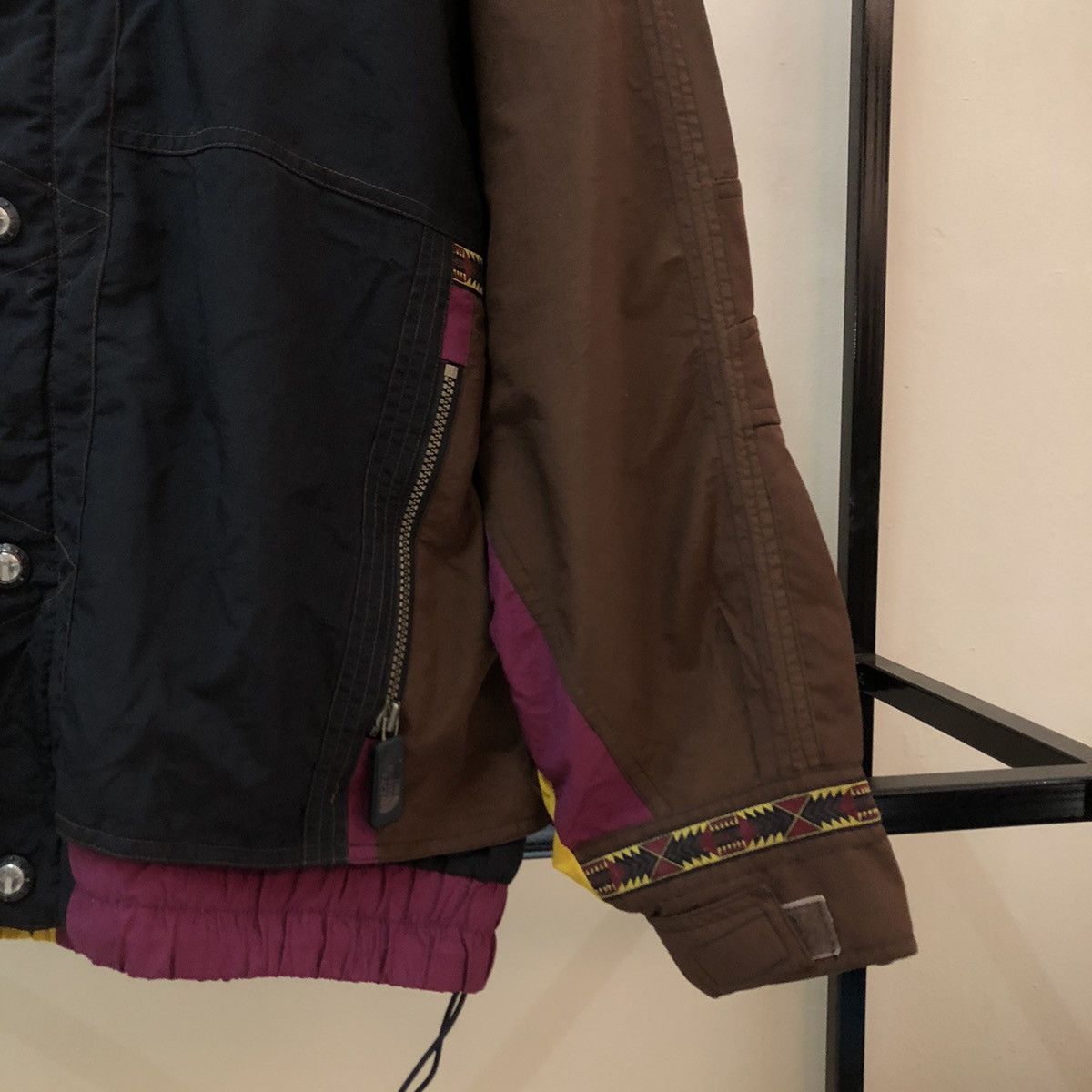 The North Face VINTAGE THE NORTH FACE MULTI COLOUR CARGO DESIGN SKI WEAR Size US L / EU 52-54 / 3 - 4 Thumbnail