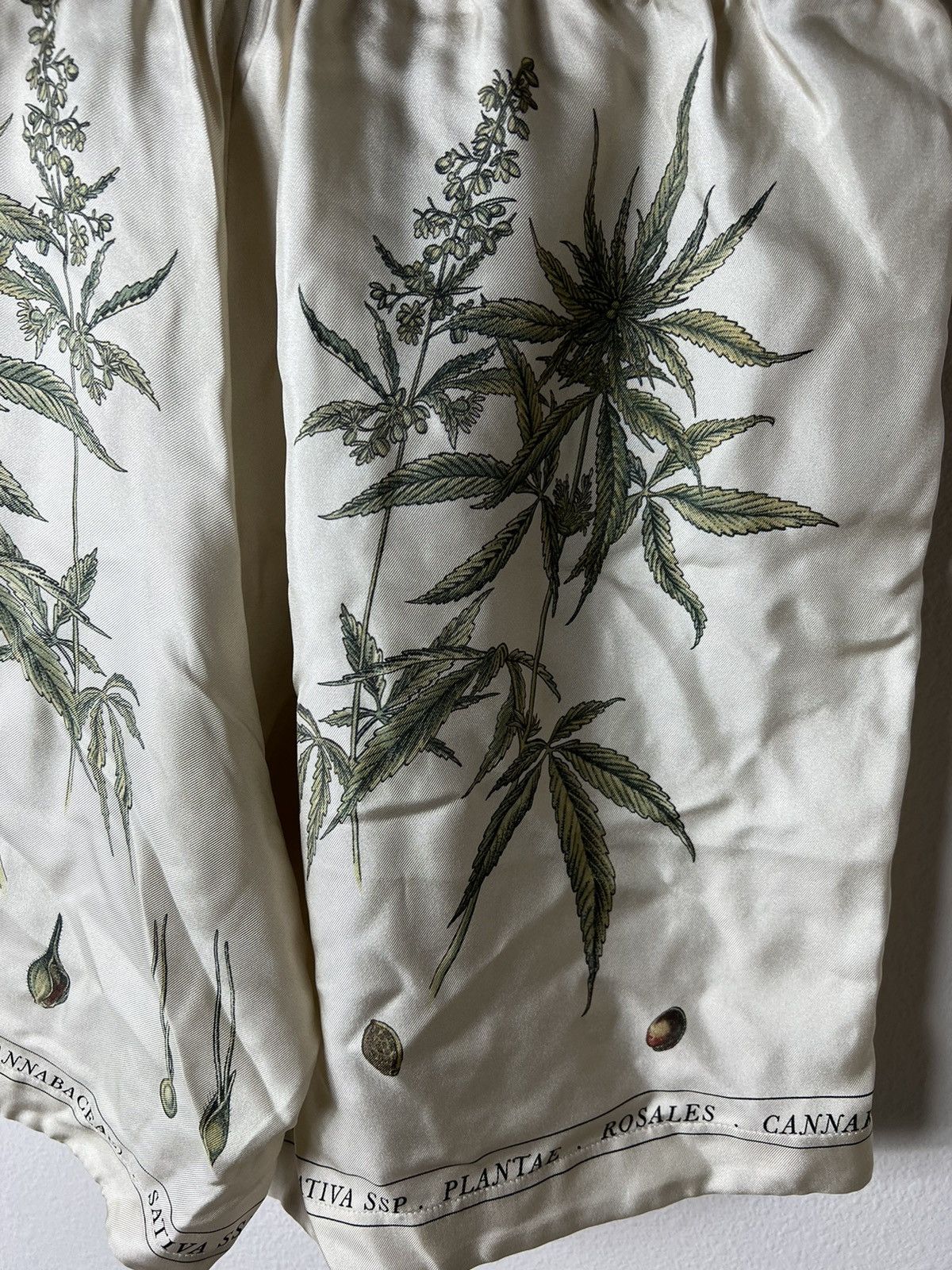 Amiri Amiri Silk Botanical Shorts Size US 30 / EU 46 - 6 Thumbnail