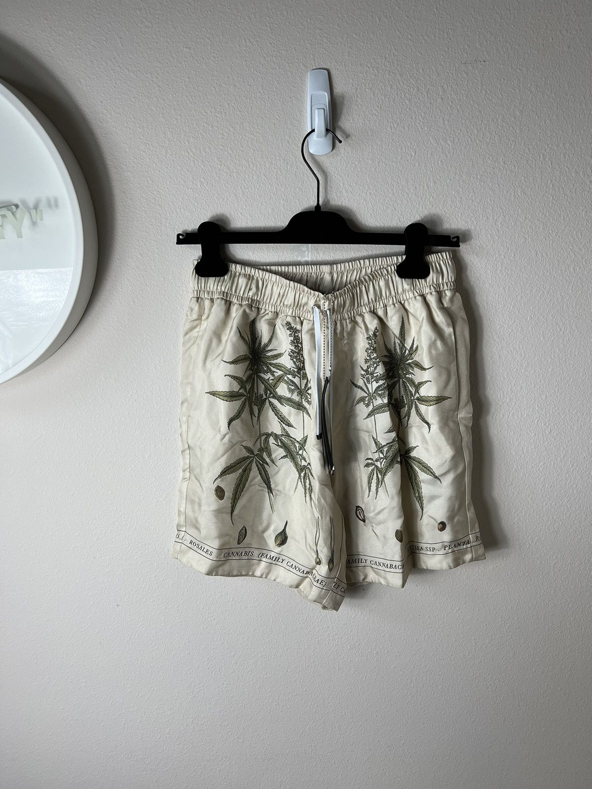 Amiri Amiri Silk Botanical Shorts Size US 30 / EU 46 - 1 Thumbnail