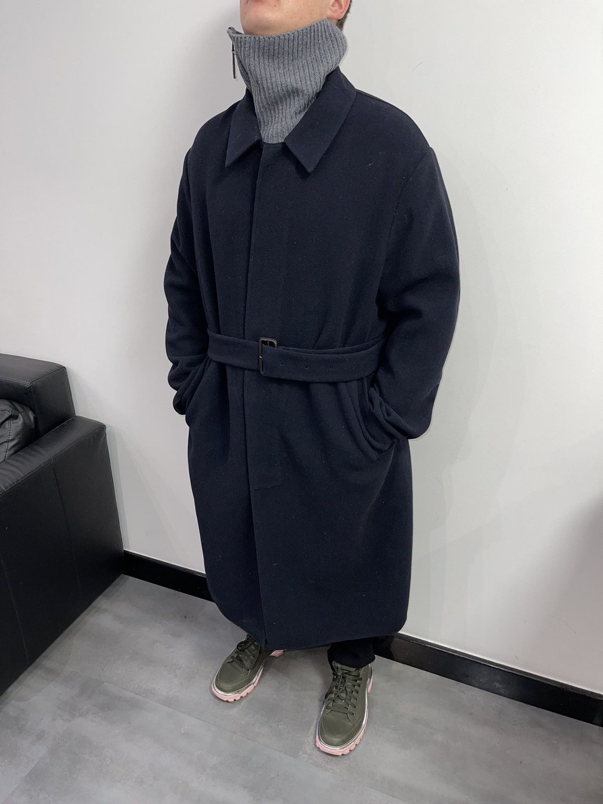 image of Avant Garde x J W Anderson Ss20 J.w Anderson X Uniqlo Military Dark Navy Wool Coat in Black (Size X