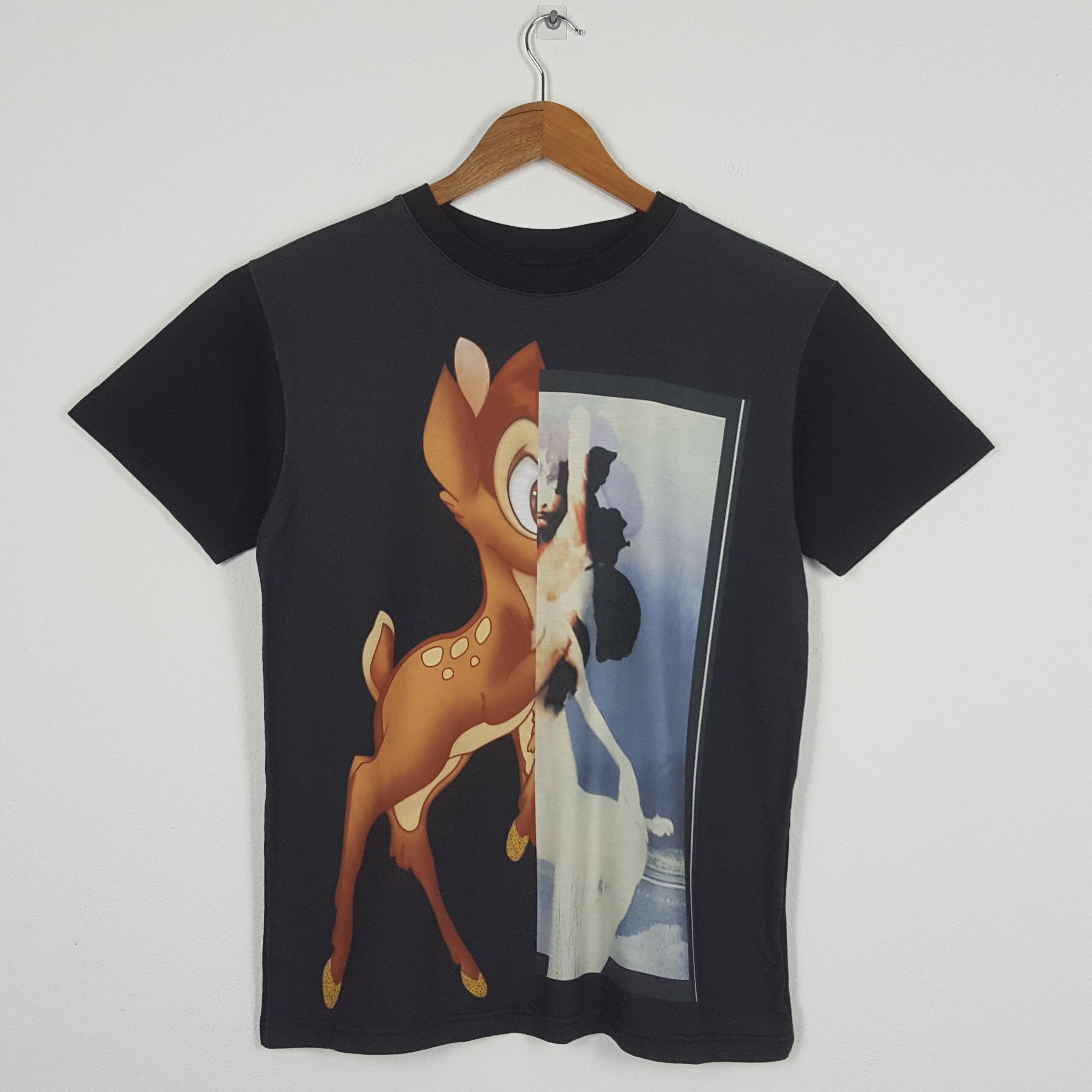 Vintage GIVENCHY nice design t-shirt