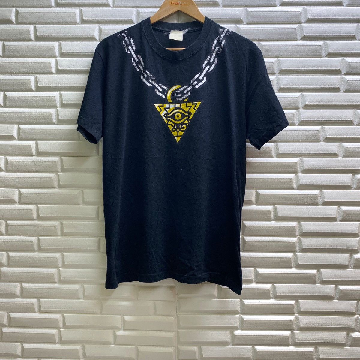 Vintage Cospa Japan Chain one eyed Anime tshirt
