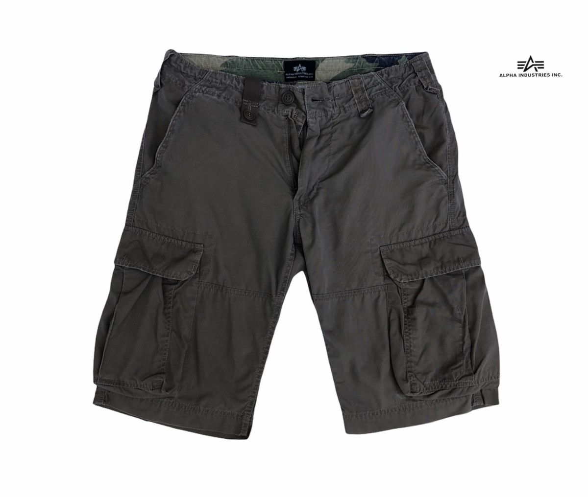 Alpha Industries Alpha Industries Cargo Short Pants Size US 32 / EU 48 - 1 Thumbnail