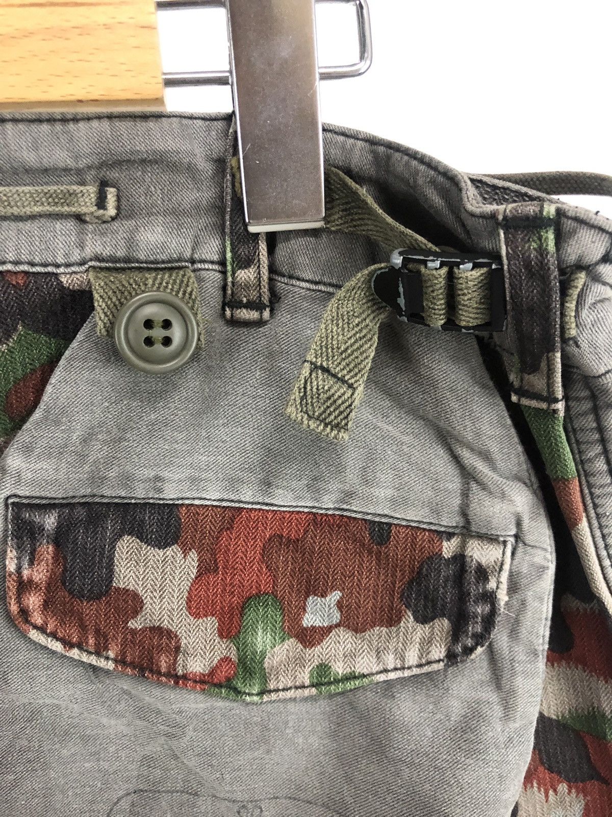 Maison MIHARA YASUHIRO Miharayasuhiro Deconstructed Cargo Camouflaged Drawstring Size US 32 / EU 48 - 17 Thumbnail