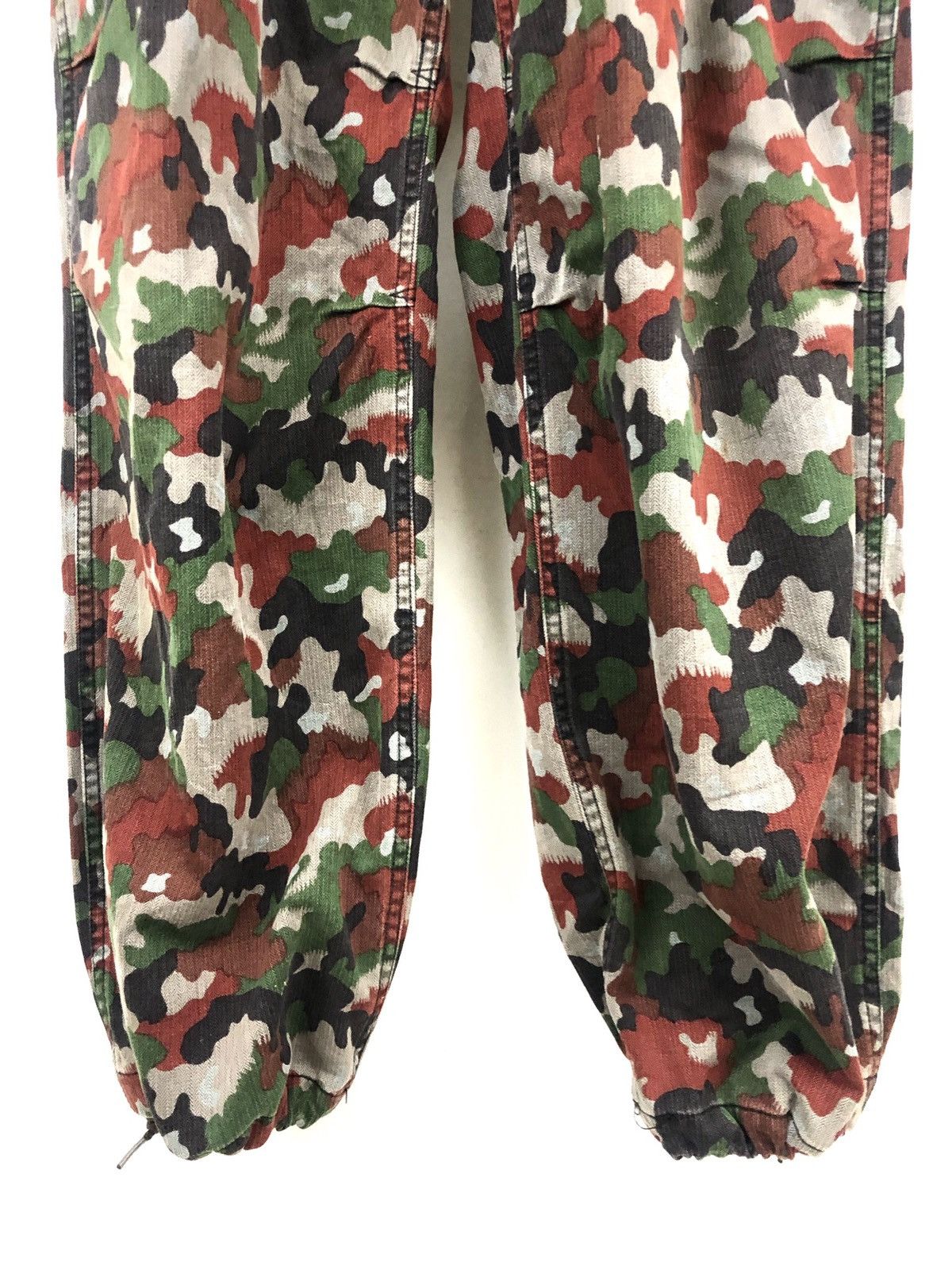 Maison MIHARA YASUHIRO Miharayasuhiro Deconstructed Cargo Camouflaged Drawstring Size US 32 / EU 48 - 3 Thumbnail