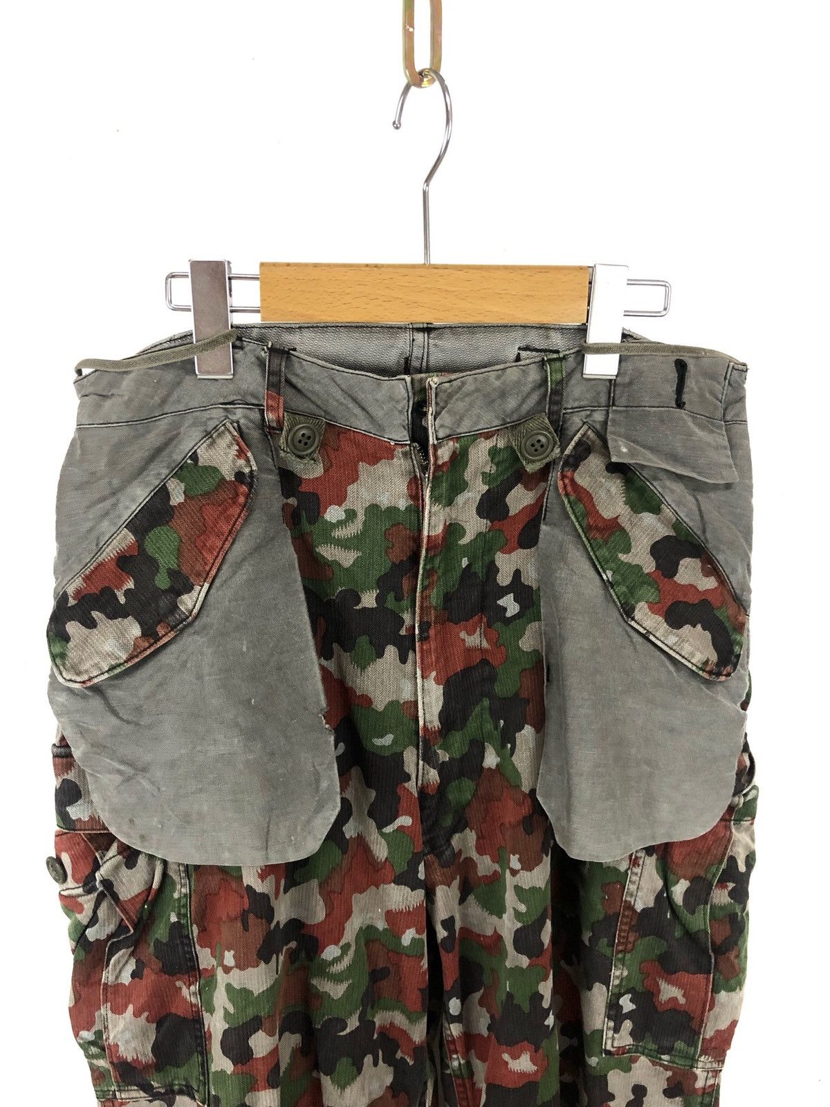 Maison MIHARA YASUHIRO Miharayasuhiro Deconstructed Cargo Camouflaged Drawstring Size US 32 / EU 48 - 5 Thumbnail
