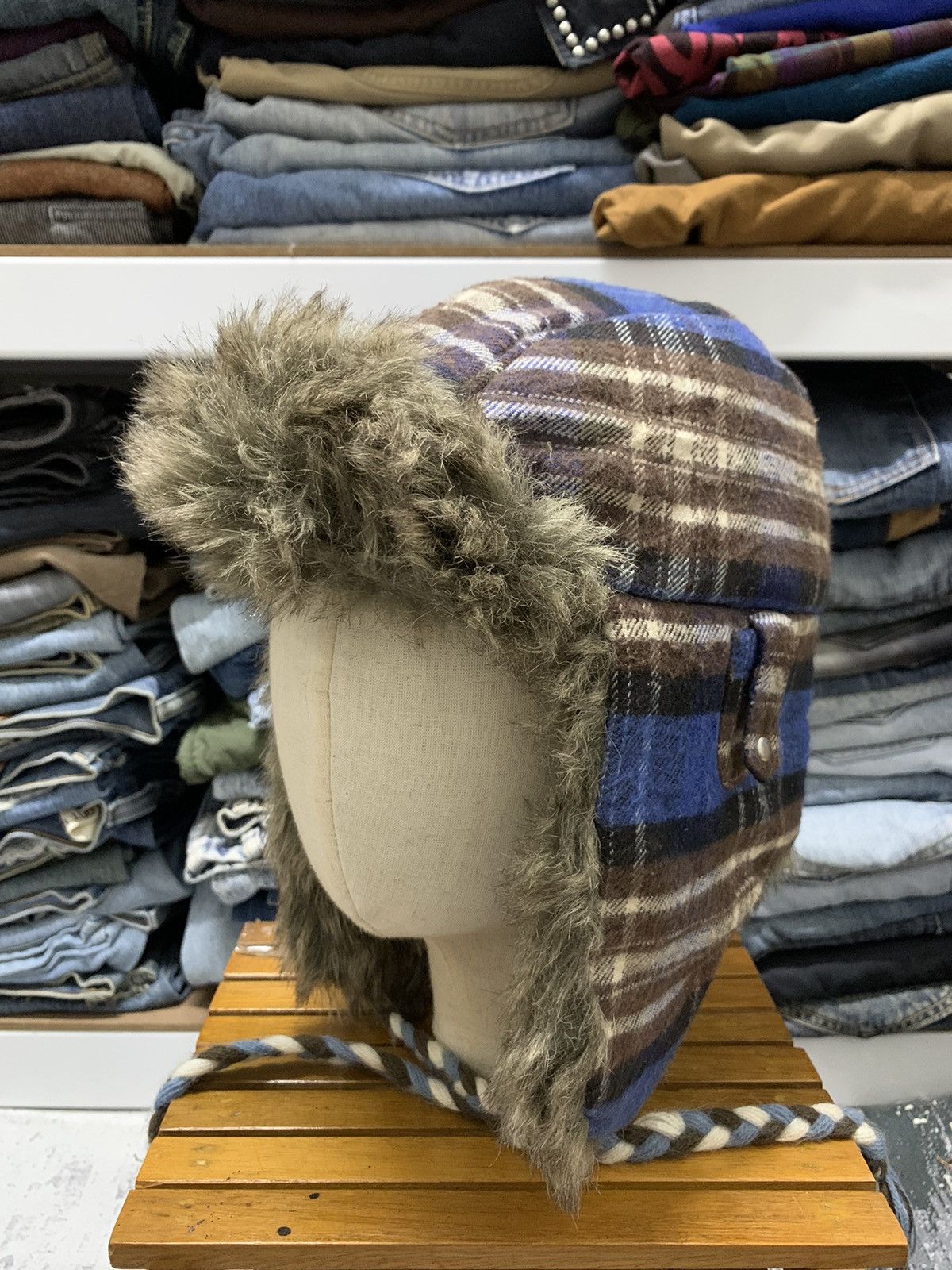 If Six Was Nine American Eagle Outfitters Mohair Faux Fur Trapper Hat Size ONE SIZE - 1 Thumbnail