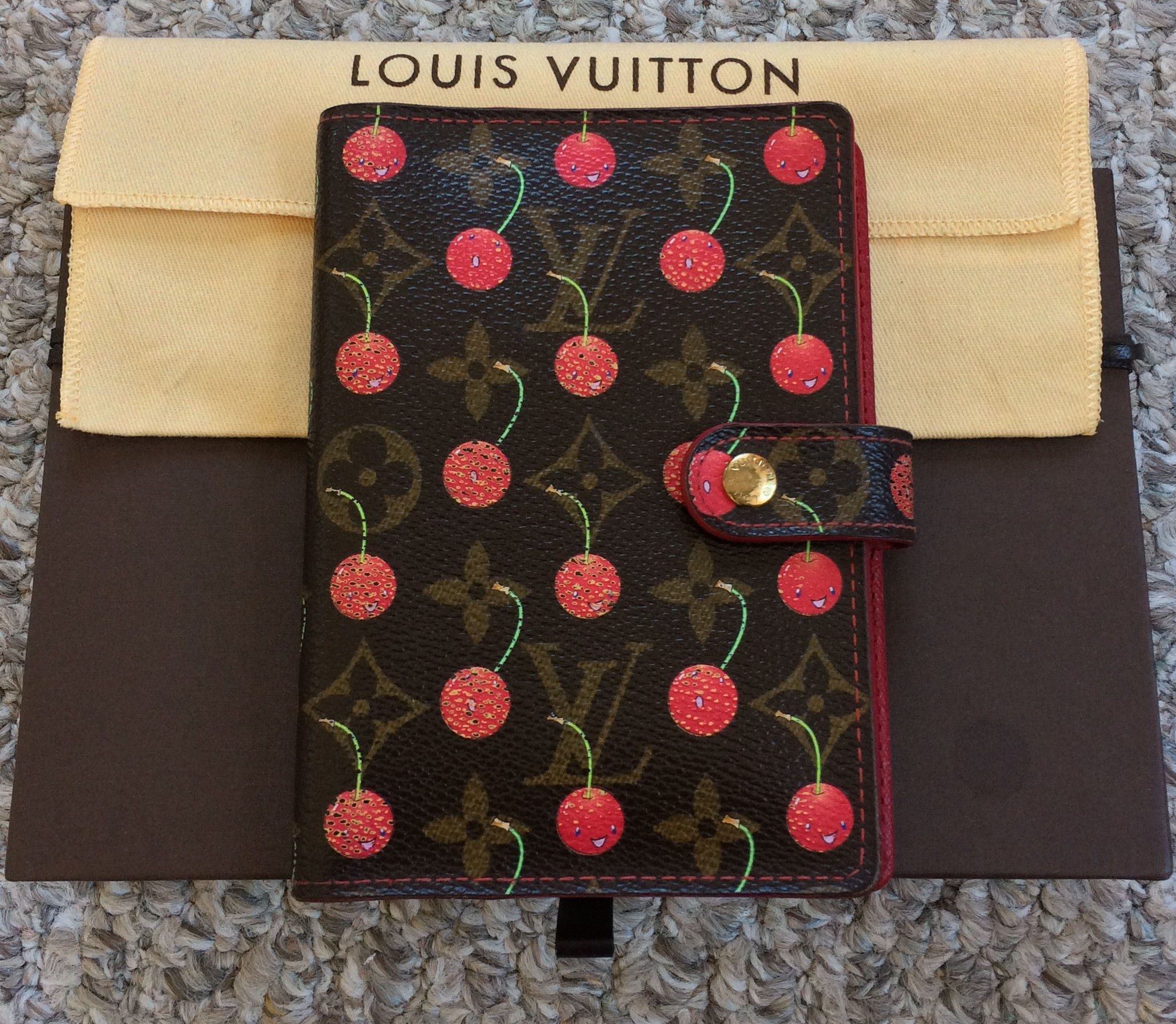 Louis Vuitton LV x TM マグネットカードホルダー モノグラム Louis Vuitton × Takashi Murakami 2025 LV X TM Criss Cross