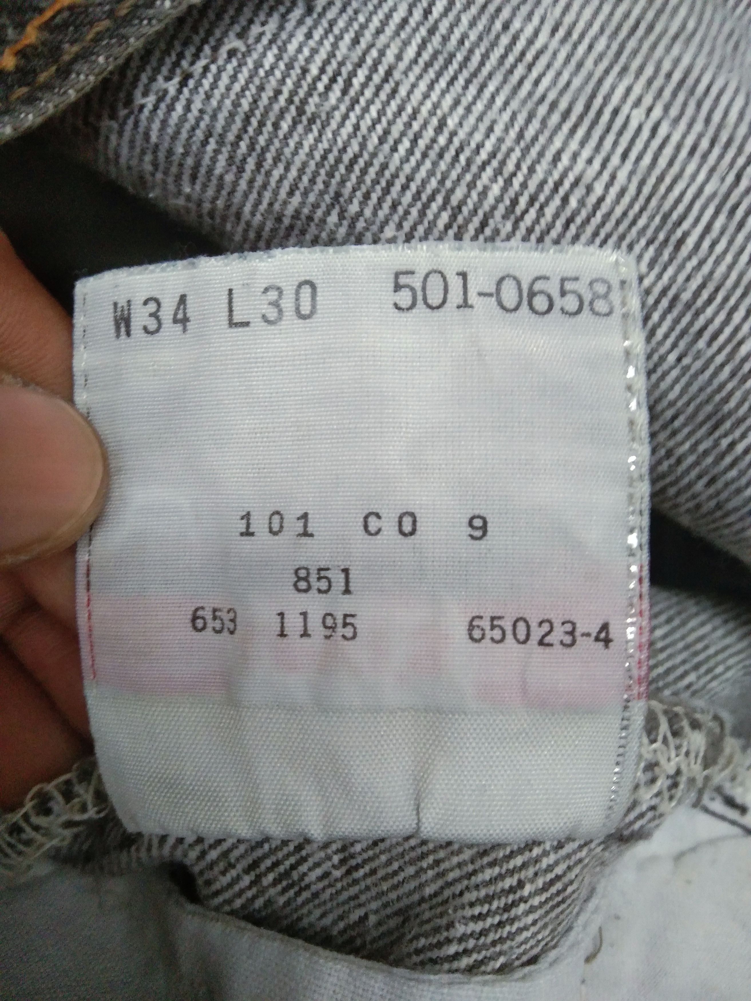 Levi's × Vintage 90s Vintage Levis 501 Made In USA Distressed Jeans 33x30 Size US 33 - 12 Thumbnail