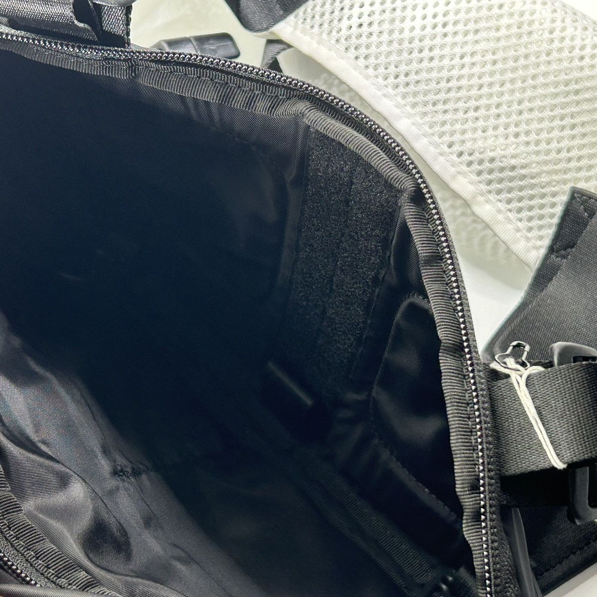 1017 ALYX 9SM × Alyx New Alyx Chest Rig Bag Black/White Size ONE SIZE - 5 Thumbnail