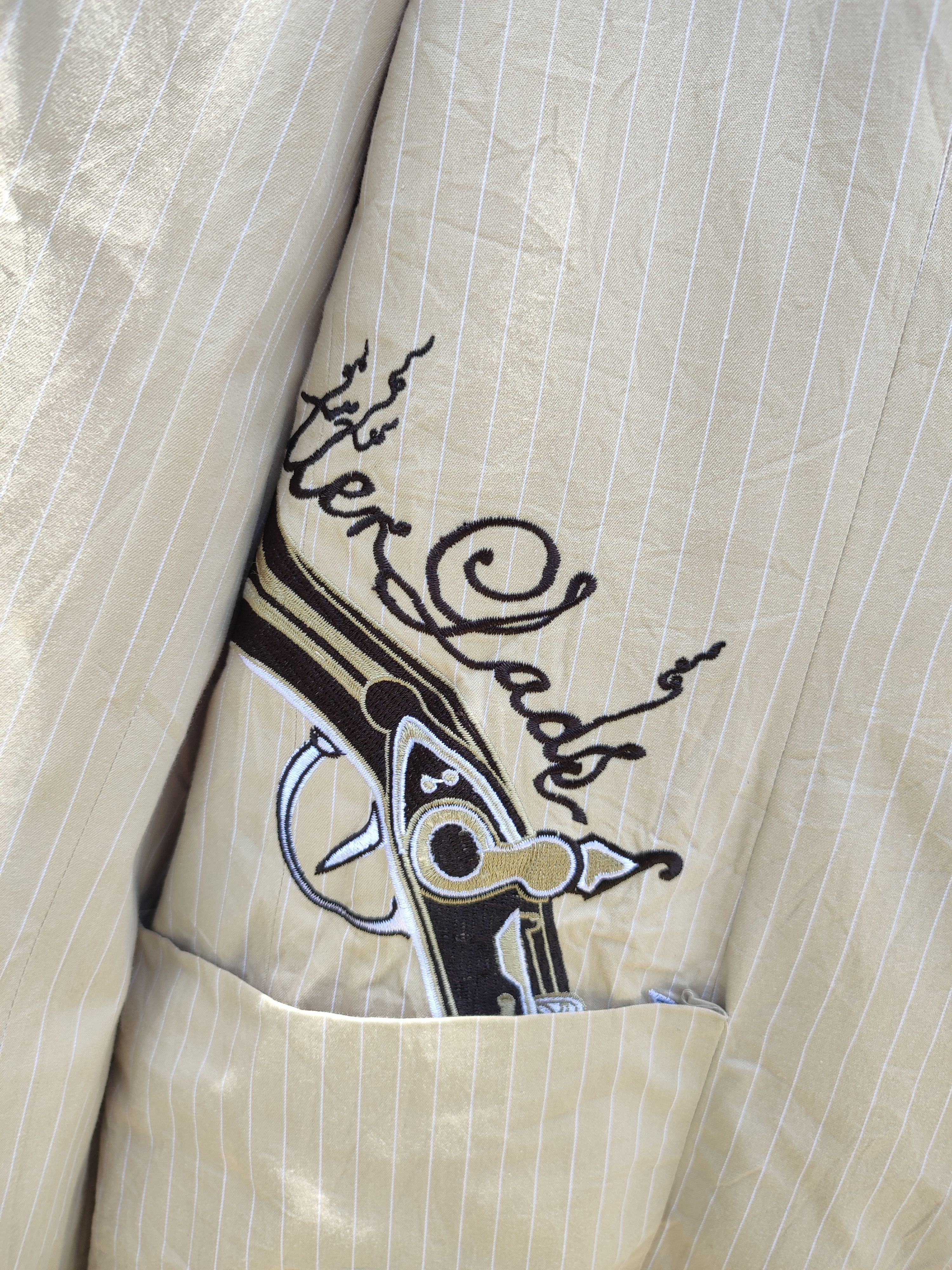 Artful Dodger Artful Dodger Embroidered Blazer (3XL) Size US XL / EU 56 / 4 - 10 Thumbnail