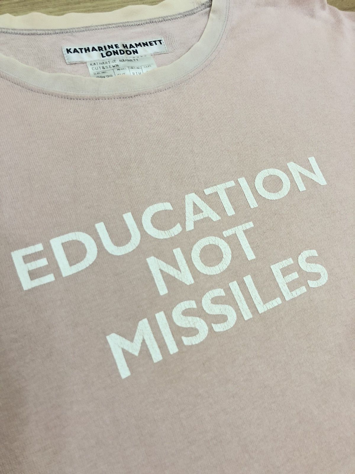 Katharine Hamnett London ARCHIVE🔥90s "Education not Missiles" Slogan Shirt Size US L / EU 52-54 / 3 - 1 Thumbnail